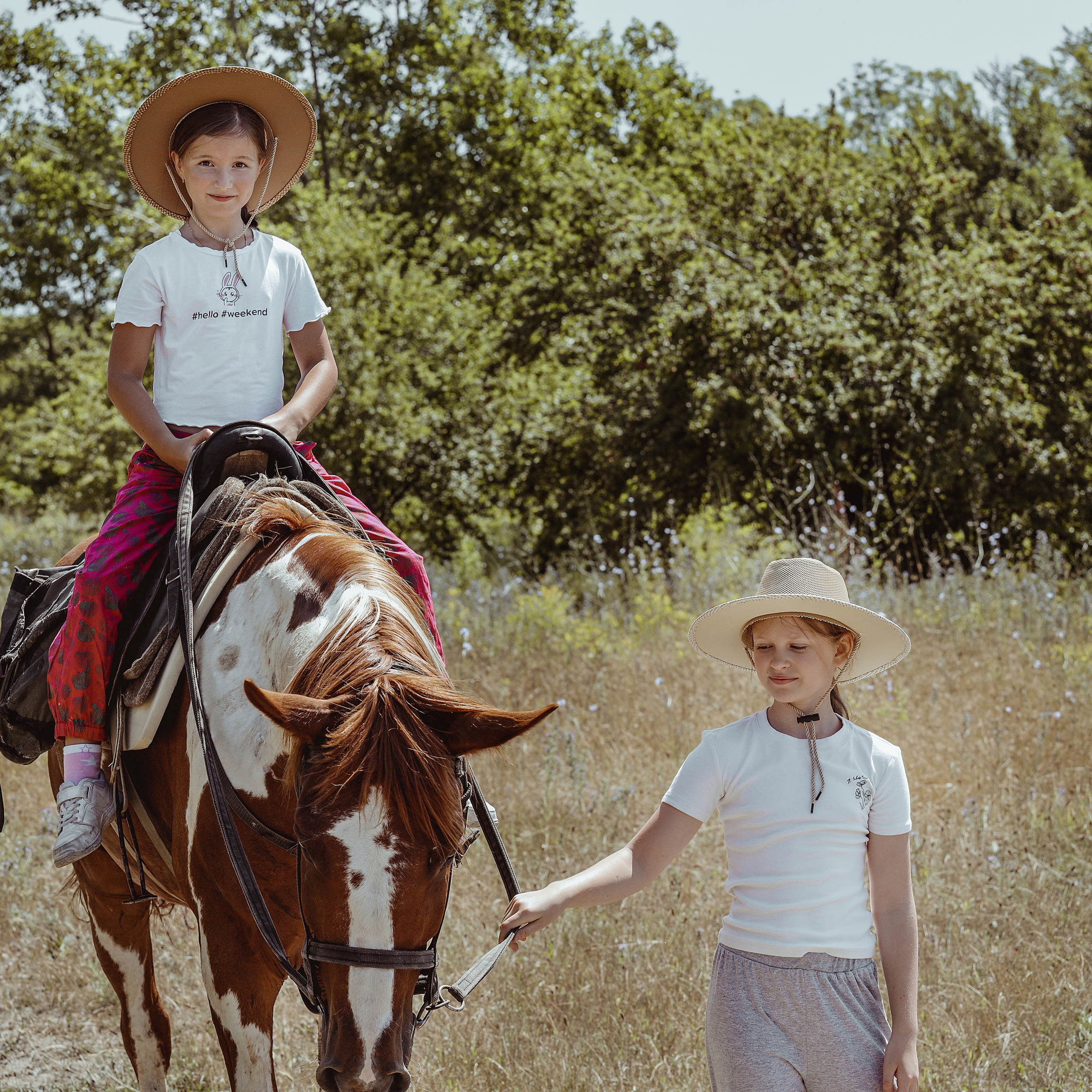Две сестрички. Коммерческий фотограф Яна Беличенко Анапа Краснодарский край
