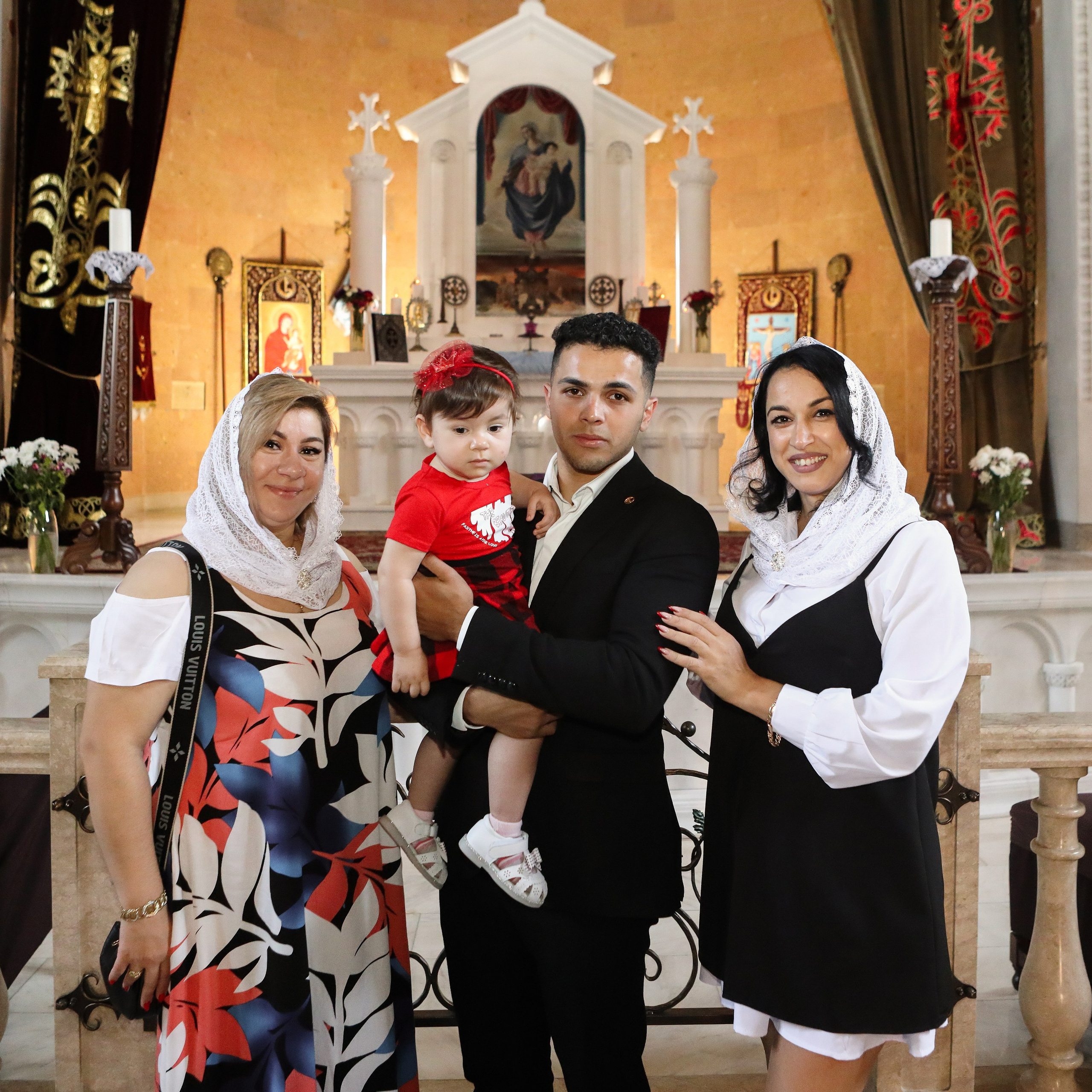 Таинство Крещения в Армянской церкви. Коммерческий фотограф Яна Беличенко Анапа Краснодарский край