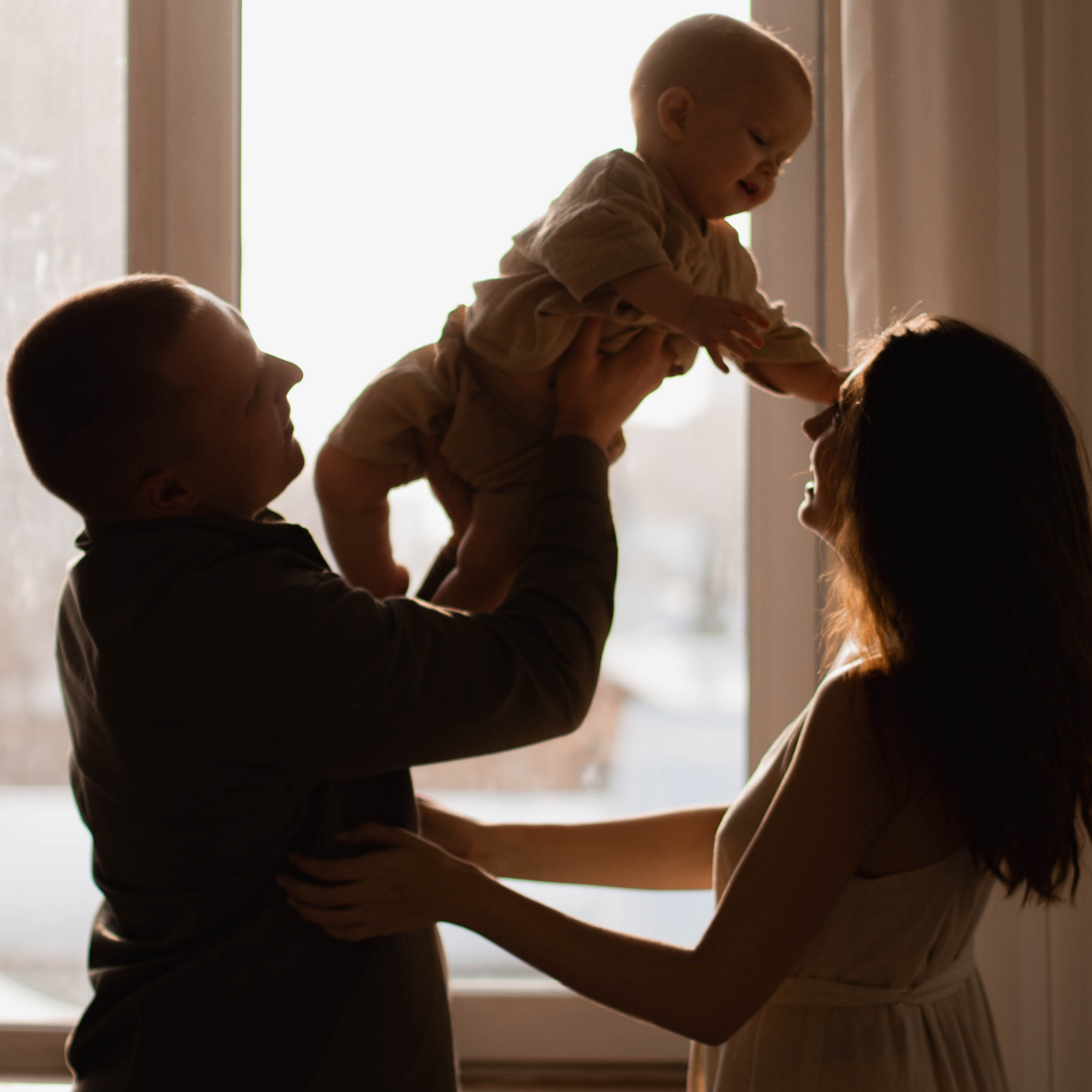 Мама папа и малыш