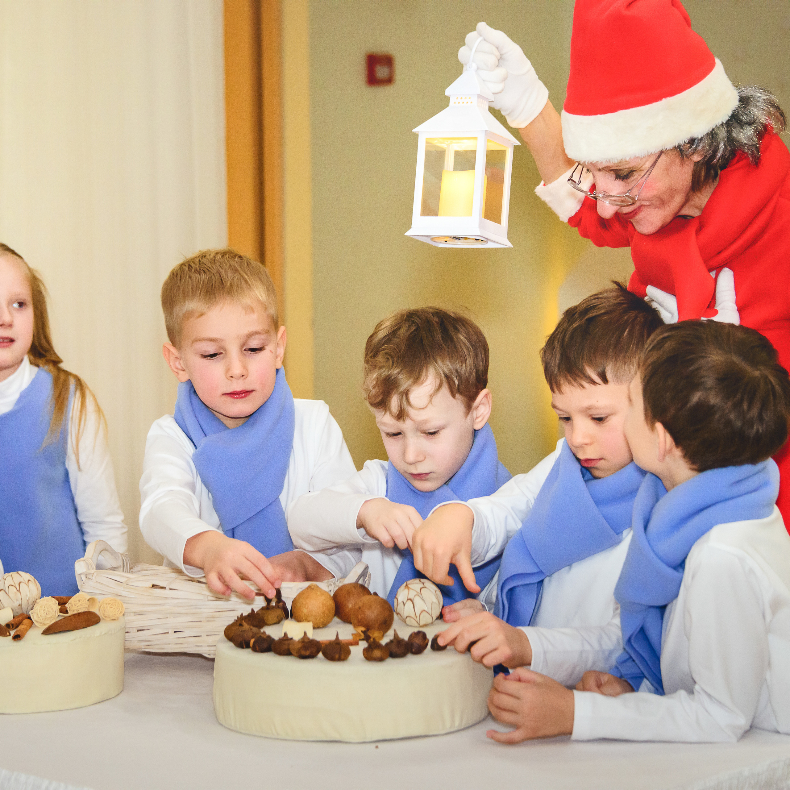 Детский сад утренник