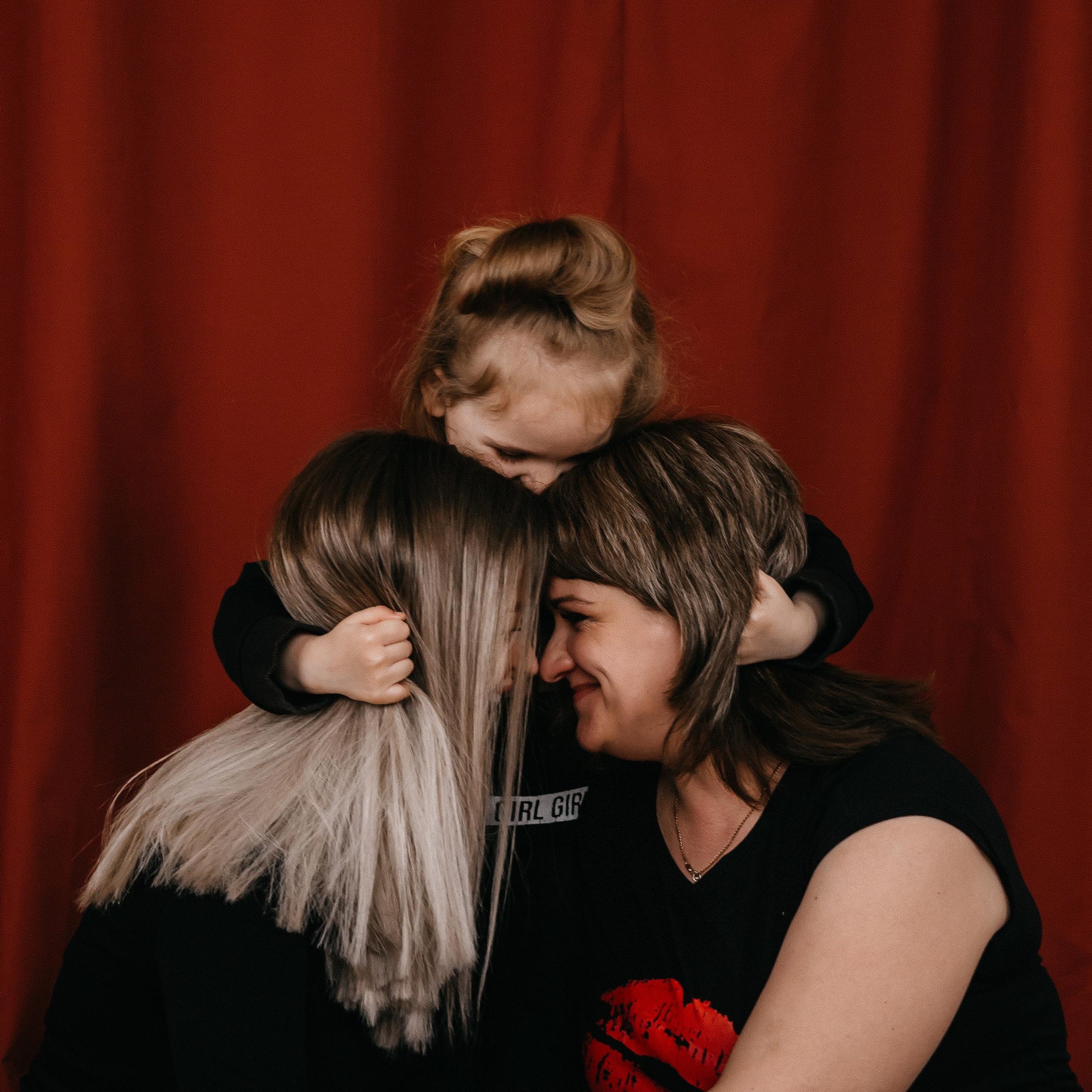 Отзывы о фотографе Кристине Ивановой. Свадебный и семейный фотограф в Волгограде Кристина Иванова