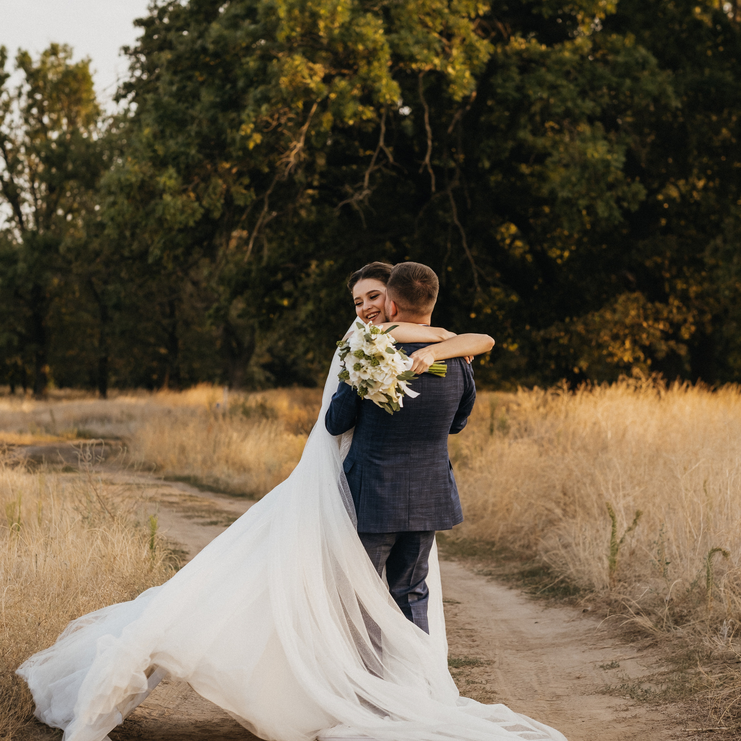 Отзывы о фотографе Кристине Ивановой. Свадебный и семейный фотограф в Волгограде Кристина Иванова