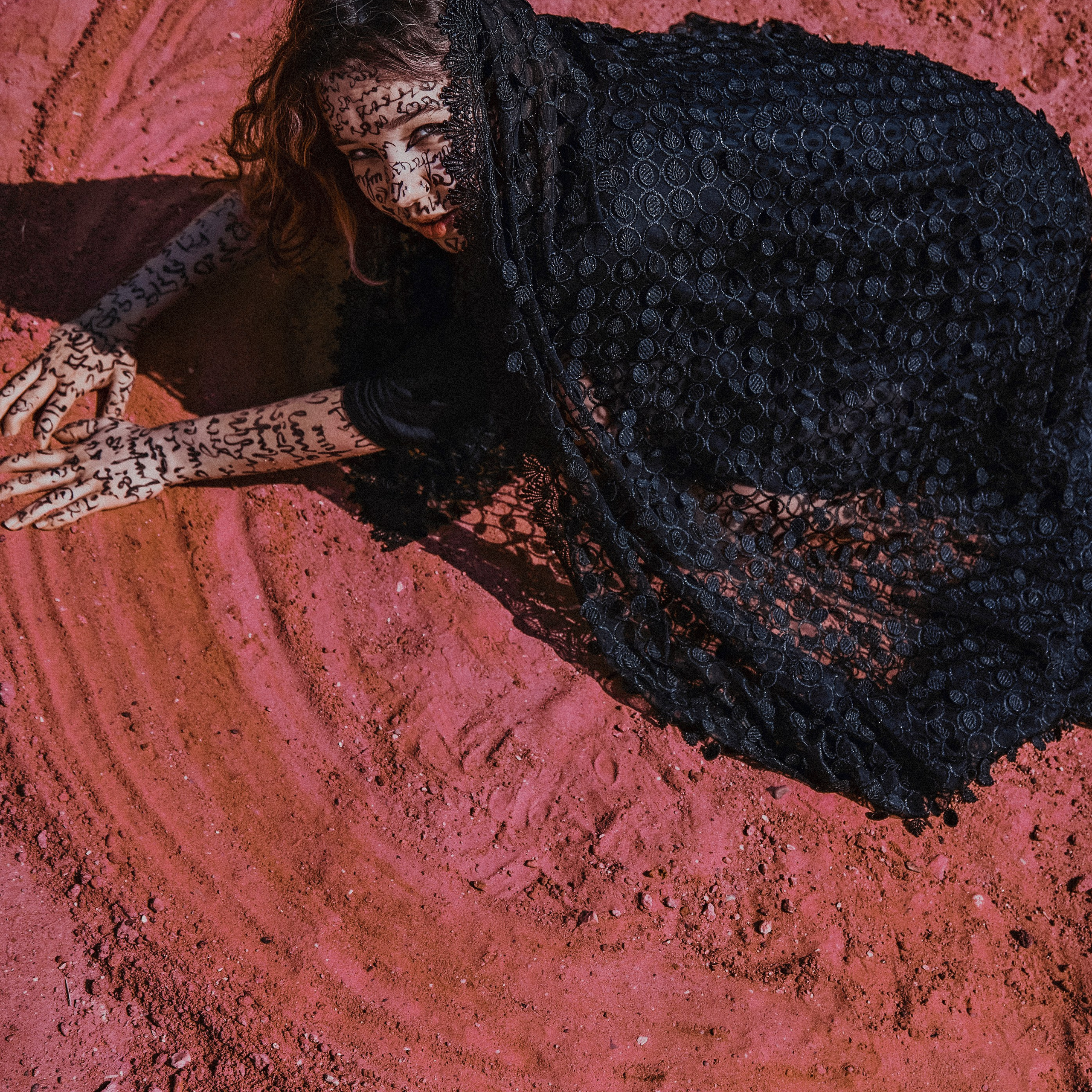 Сюжетная индивидуальная съемка. Visual artist (photo & arts)