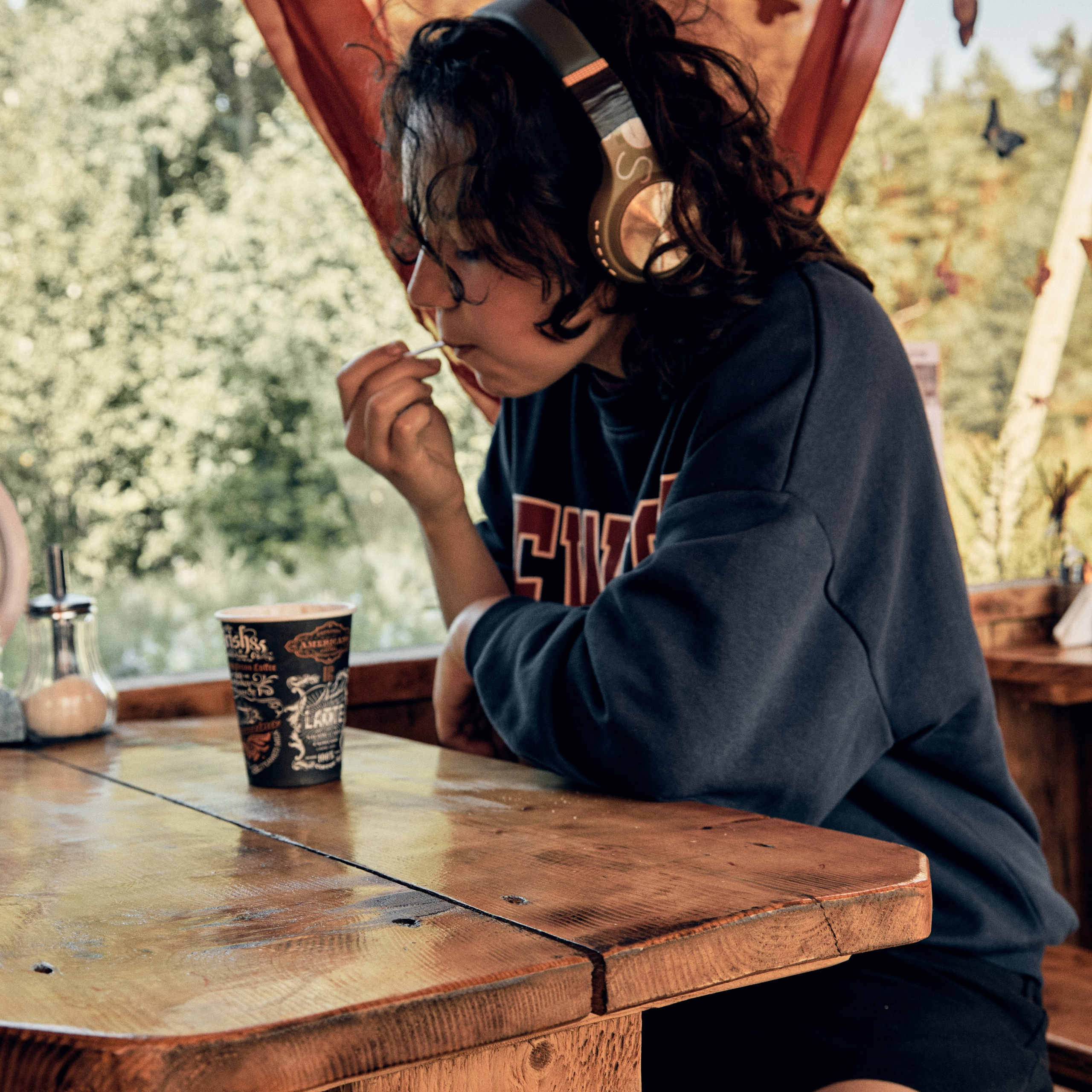 Street photoshoot Bus cafe. Visual artist (photo & arts)