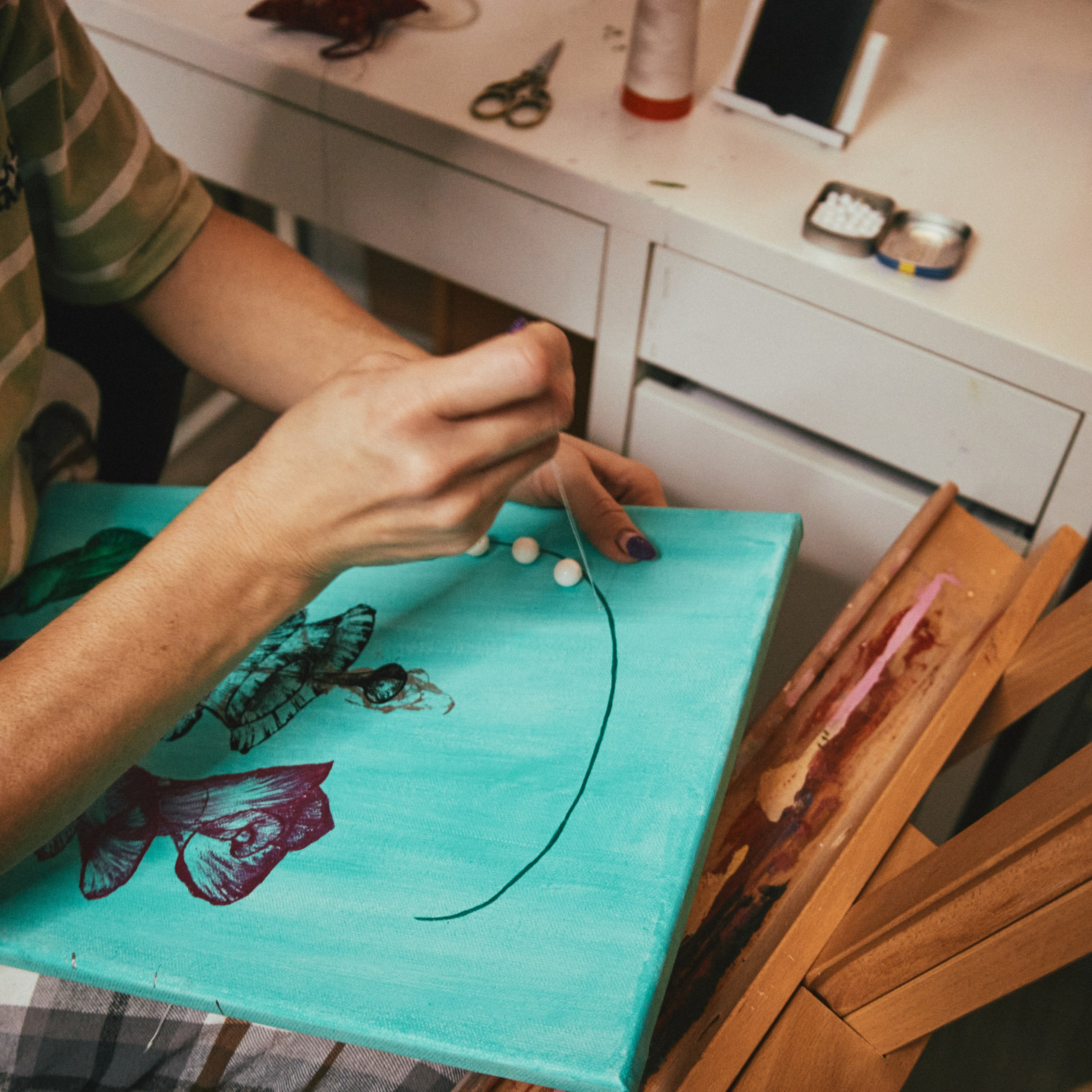 Turquoise background flower art. Visual artist (photo & arts)