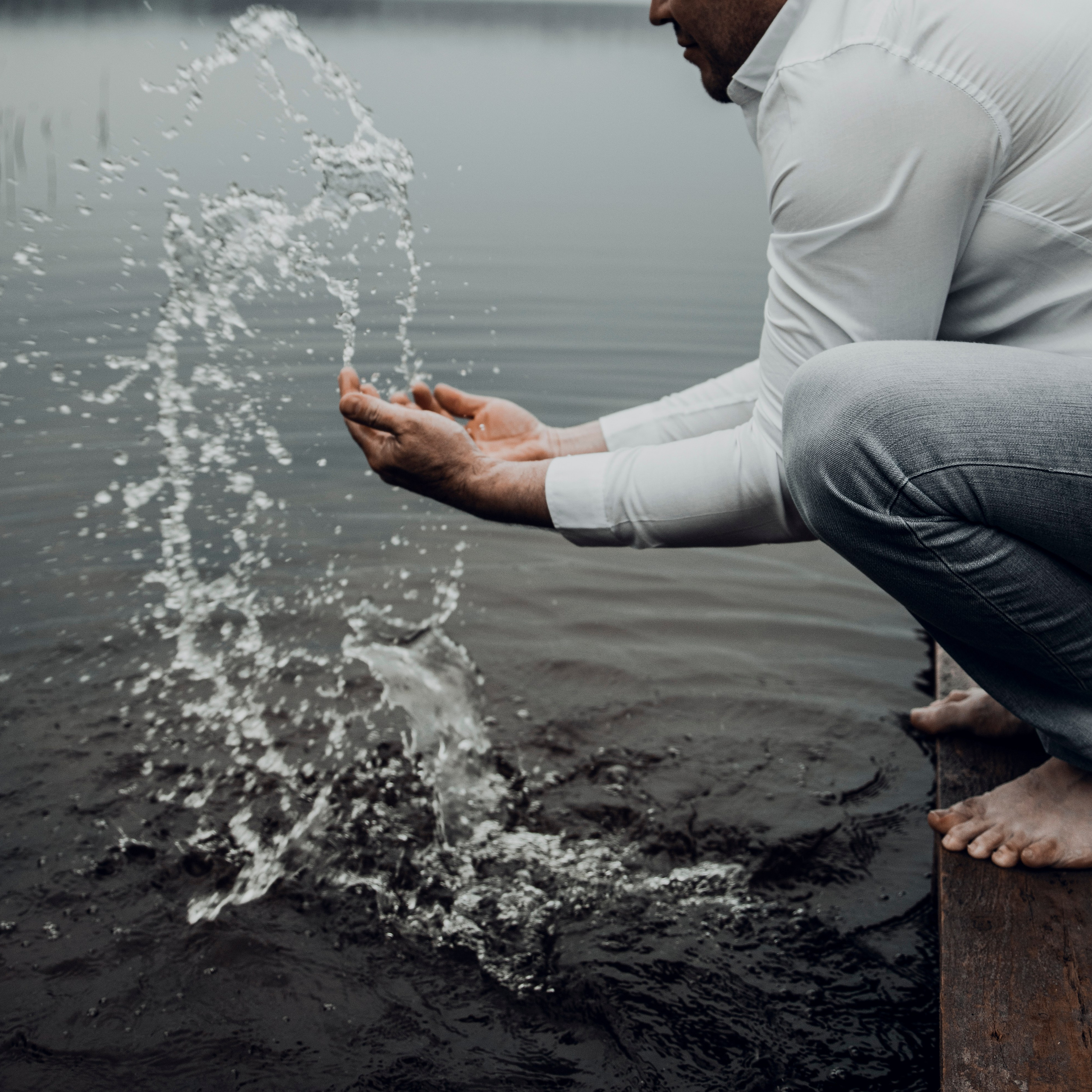 Мужской портрет у воды. Visual artist (photo & arts)