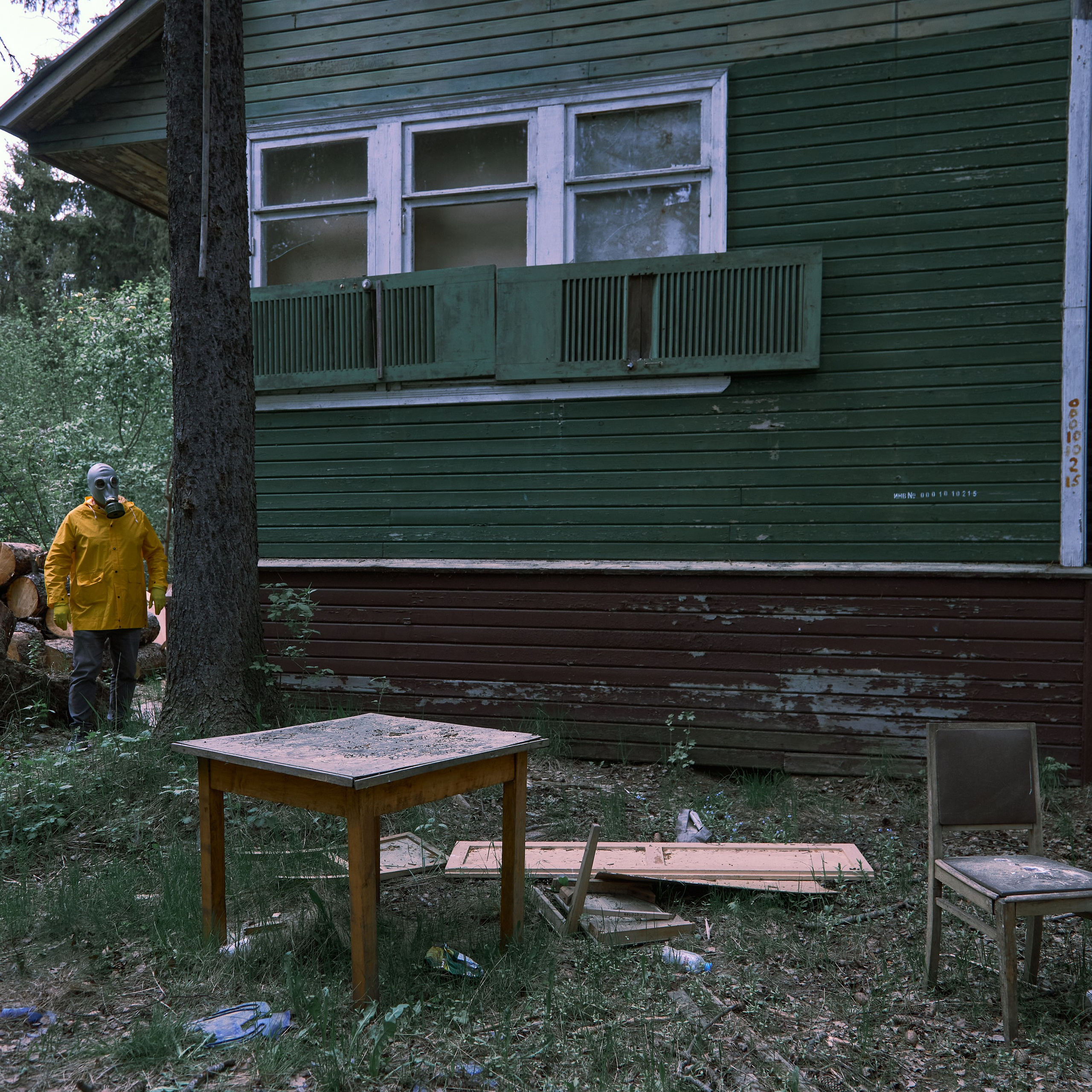 Фотосет на заброшке. Visual artist (photo & arts)