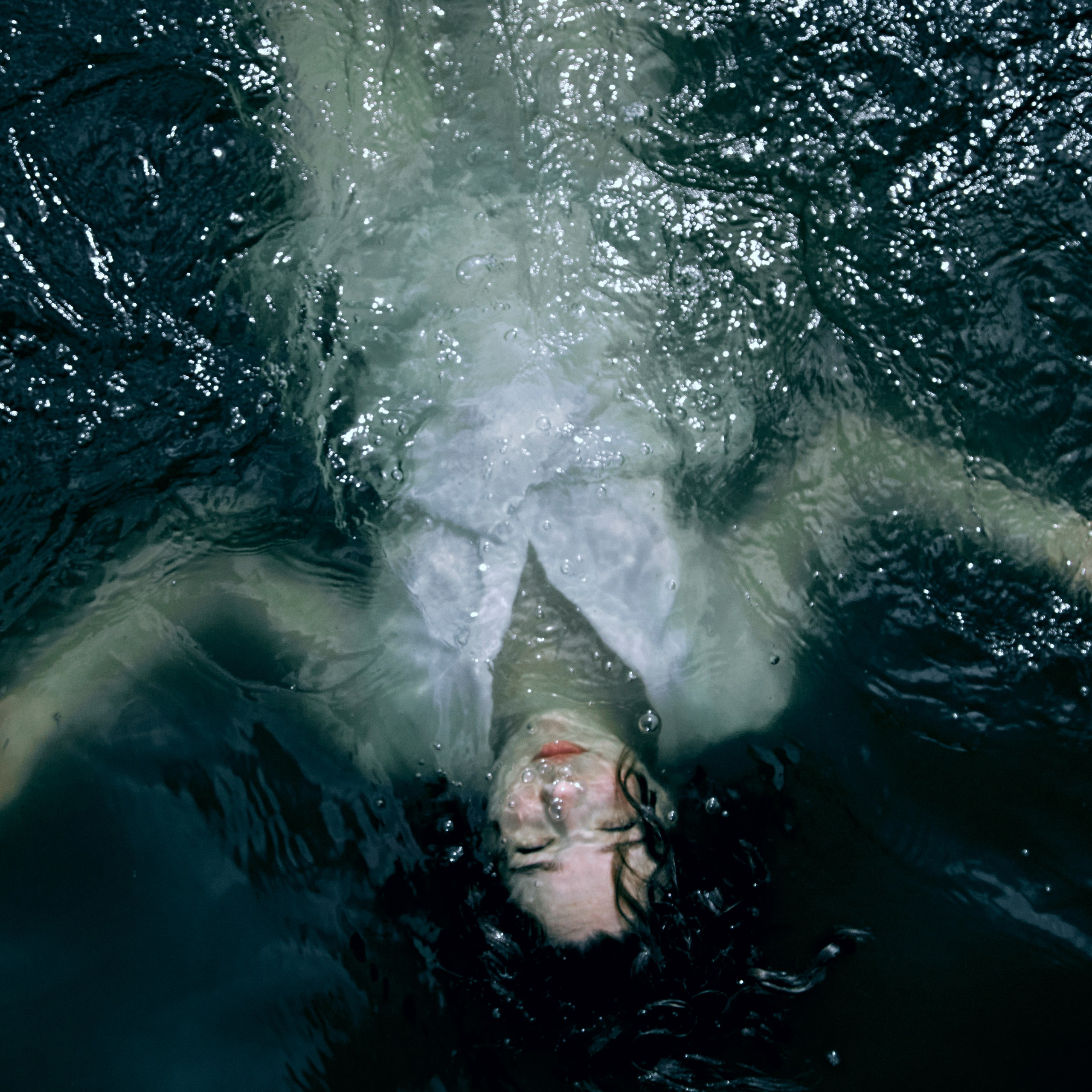 Вздох, фотосессия в воде. Visual artist (photo & arts)