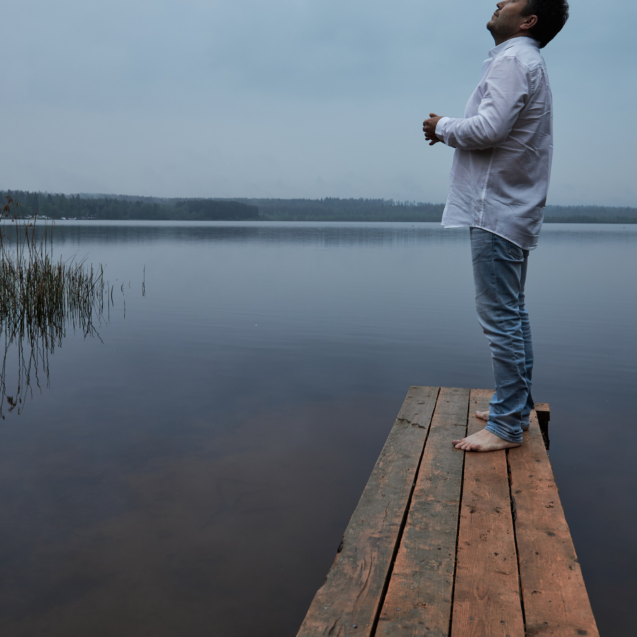 Мужской портрет у воды. Visual artist (photo & arts)