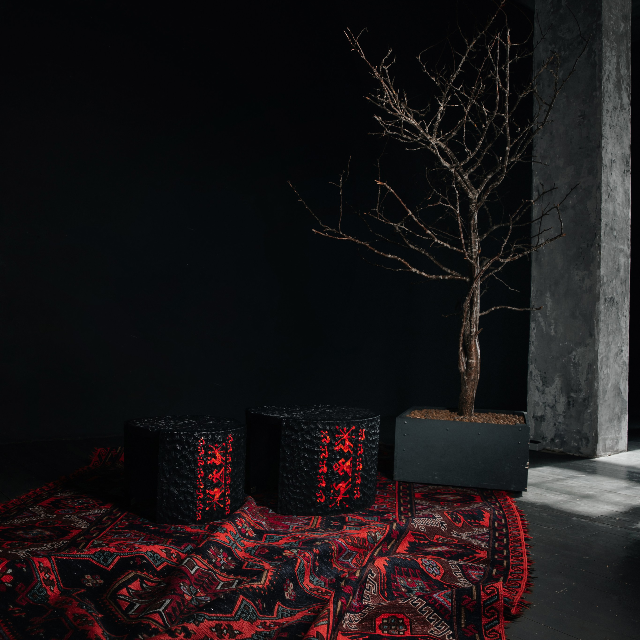 Стол «Red Code», большой. Алла Дулова — предметный и интерьерный дизайнер