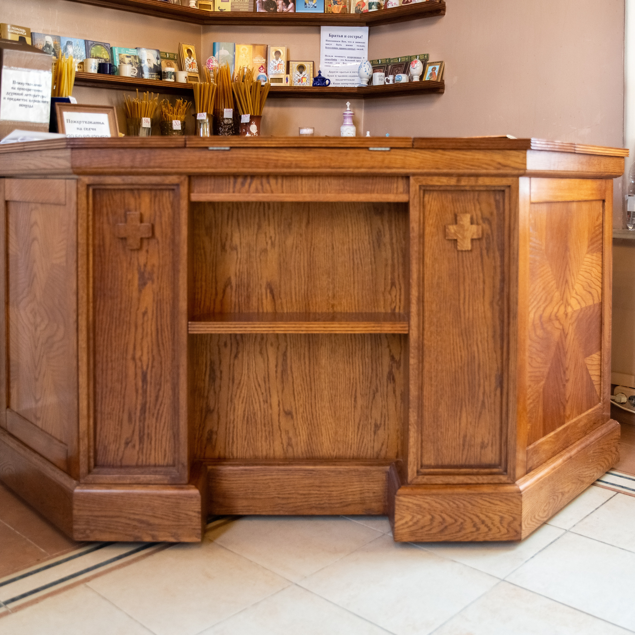 Мебель в часовню Спиридона Тримифунтского в Санкт-Петербурге