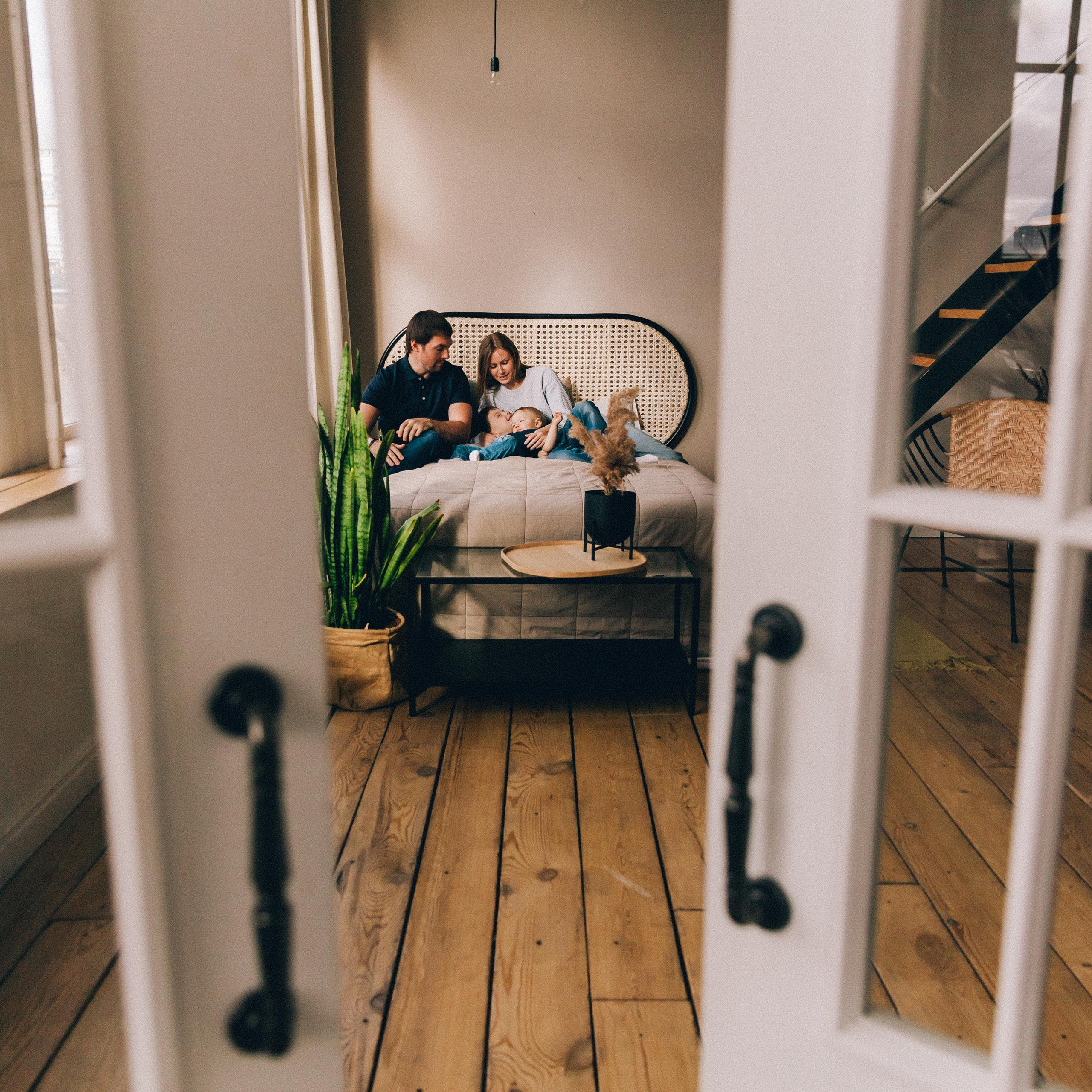 Когда приоткрыта дверь