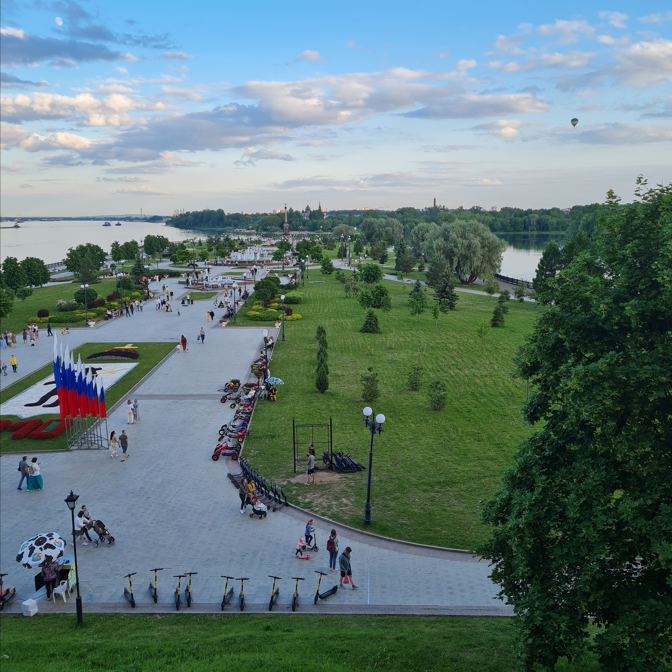 Сергиев Пассат — Ростов — Ярославль — Переславль Залесский. Вижу