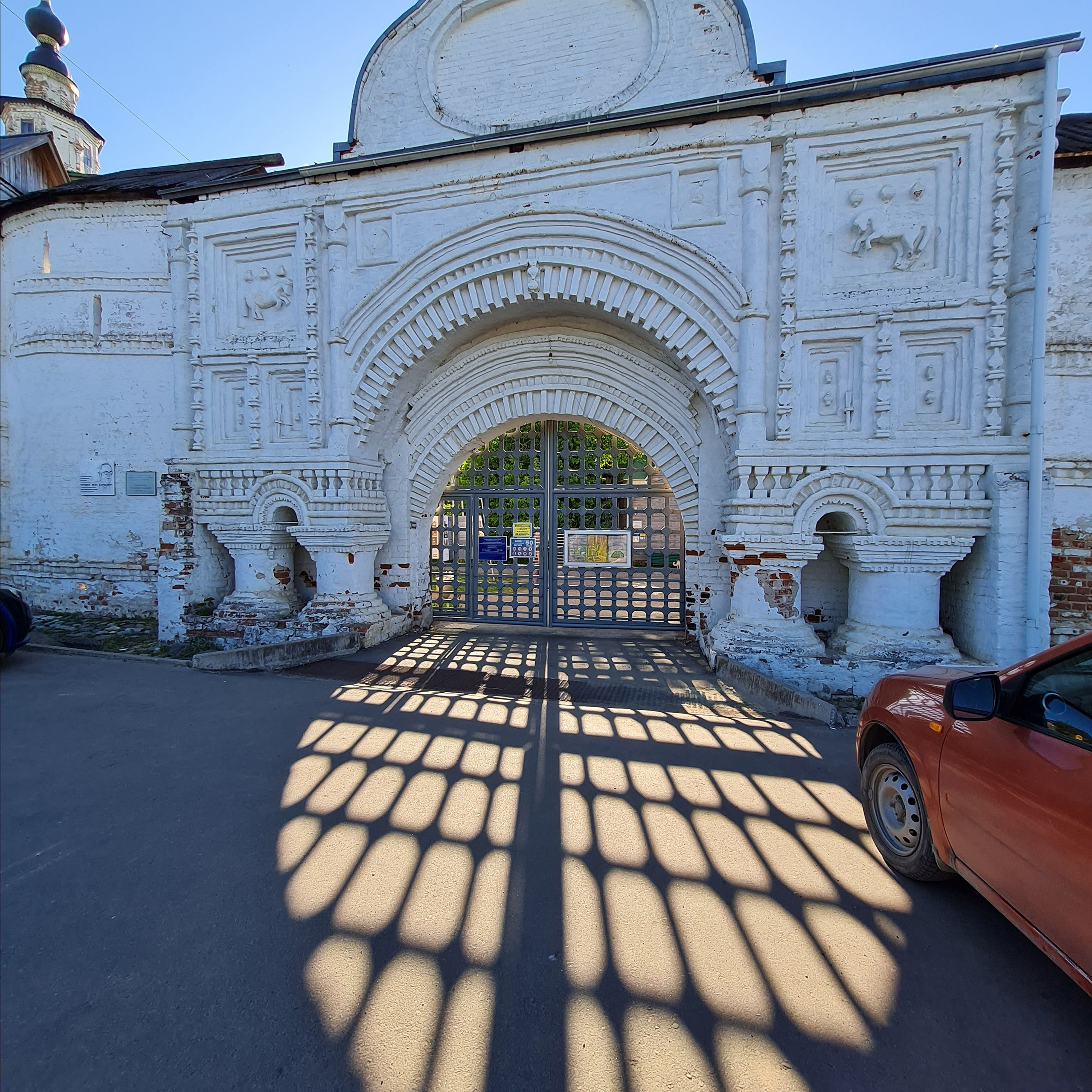 Сергиев Пассат — Ростов — Ярославль — Переславль Залесский. Вижу