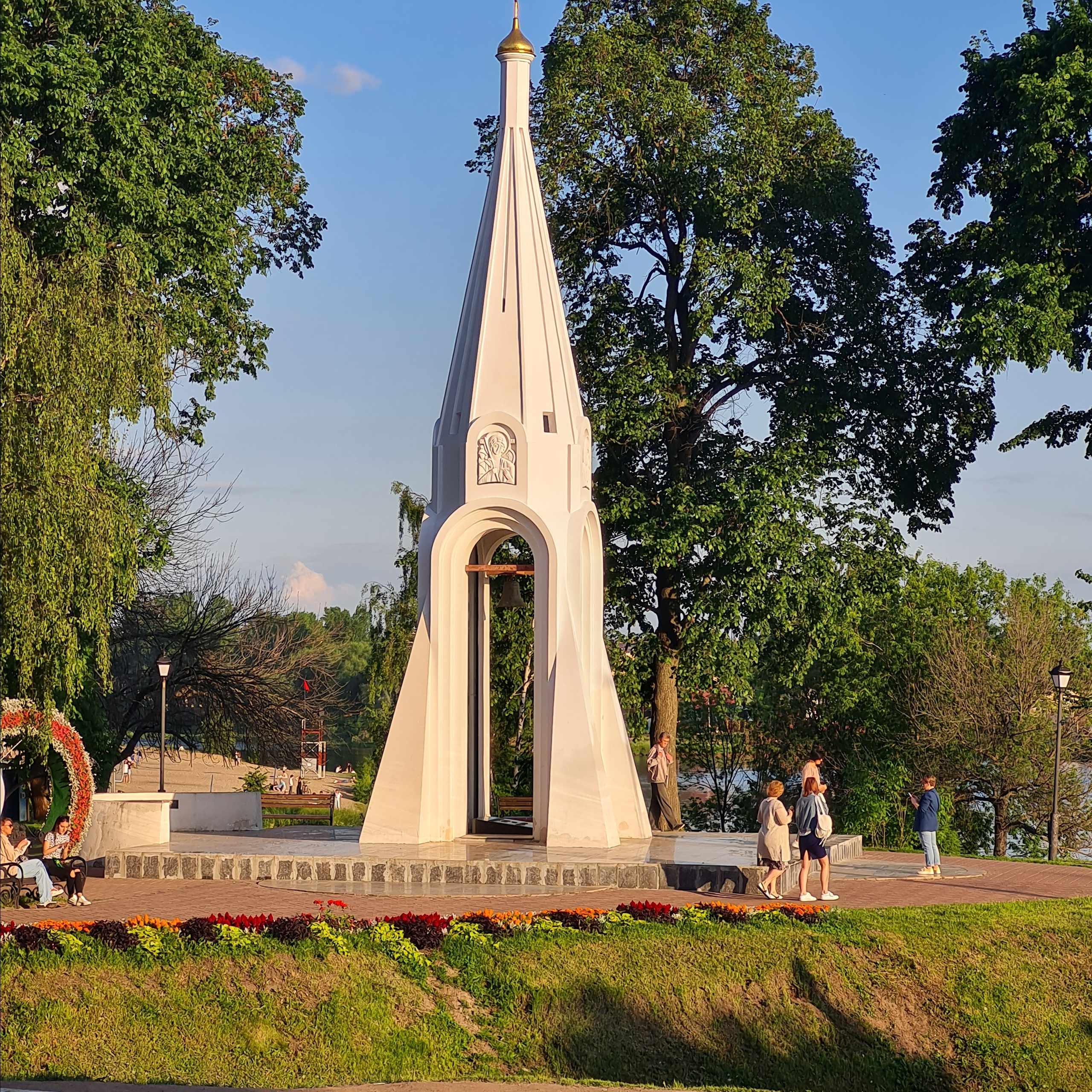 Сергиев Пассат — Ростов — Ярославль — Переславль Залесский. Вижу