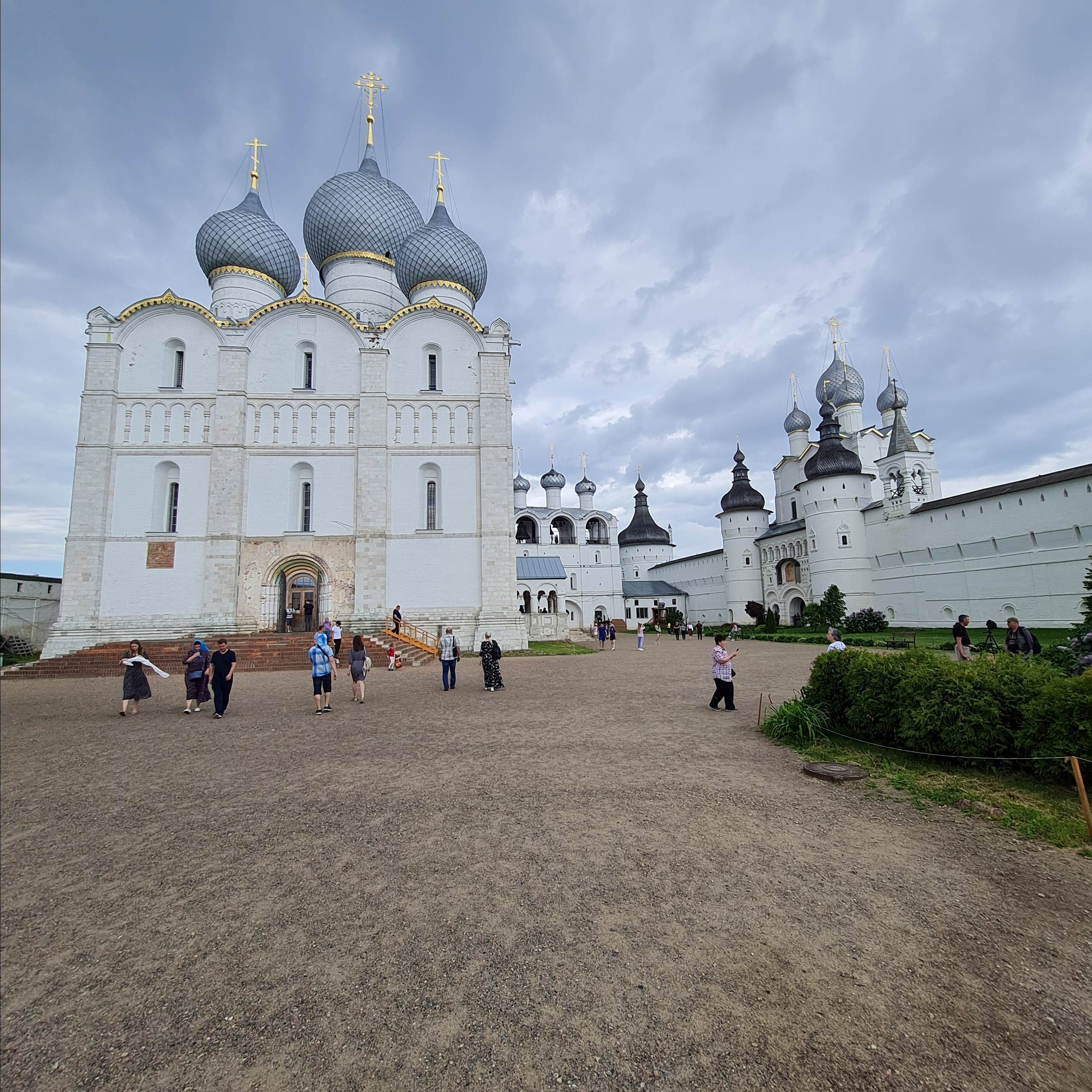 Сергиев Пассат — Ростов — Ярославль — Переславль Залесский. Вижу