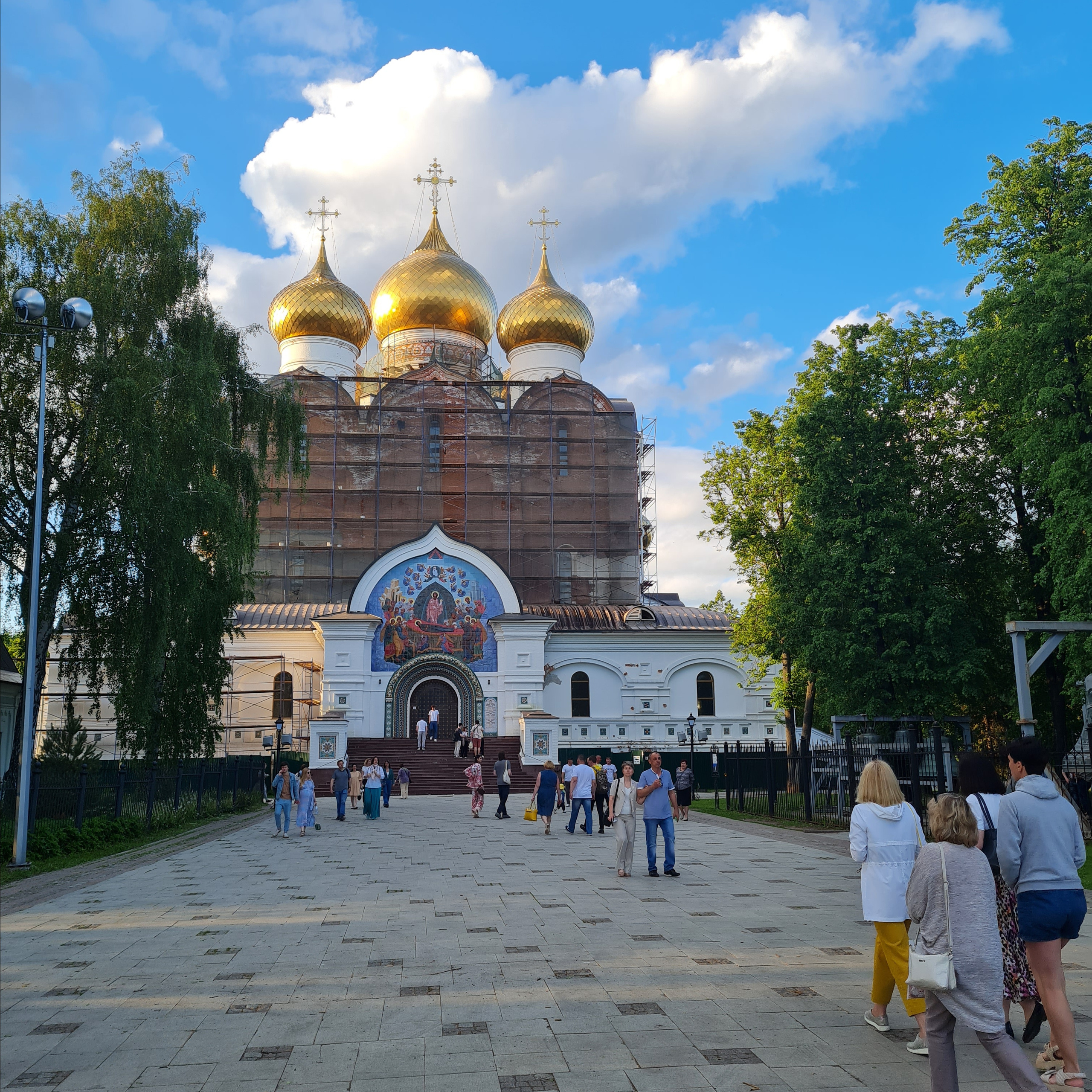 Сергиев Пассат — Ростов — Ярославль — Переславль Залесский. Вижу
