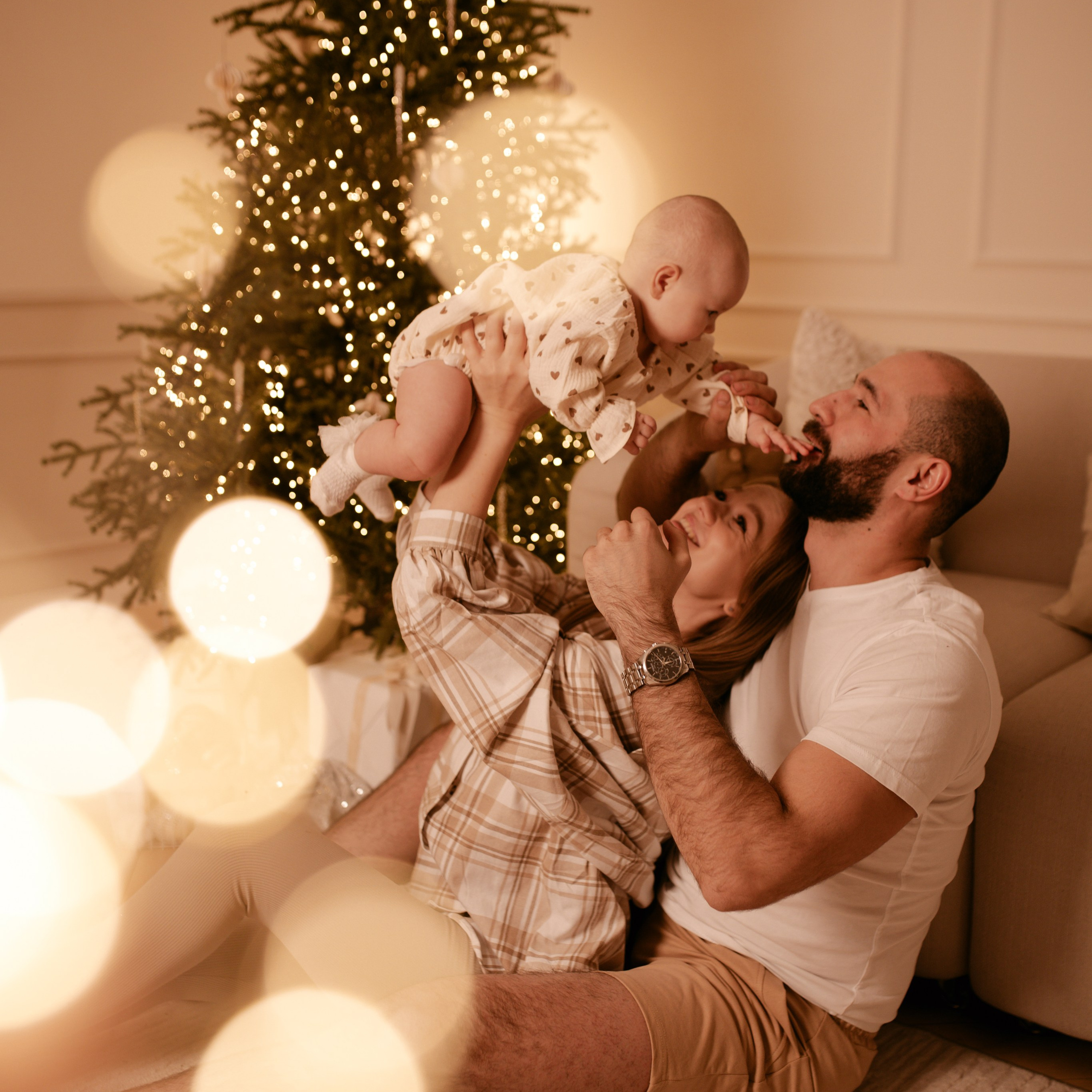 Толя Аня и Вика семейная