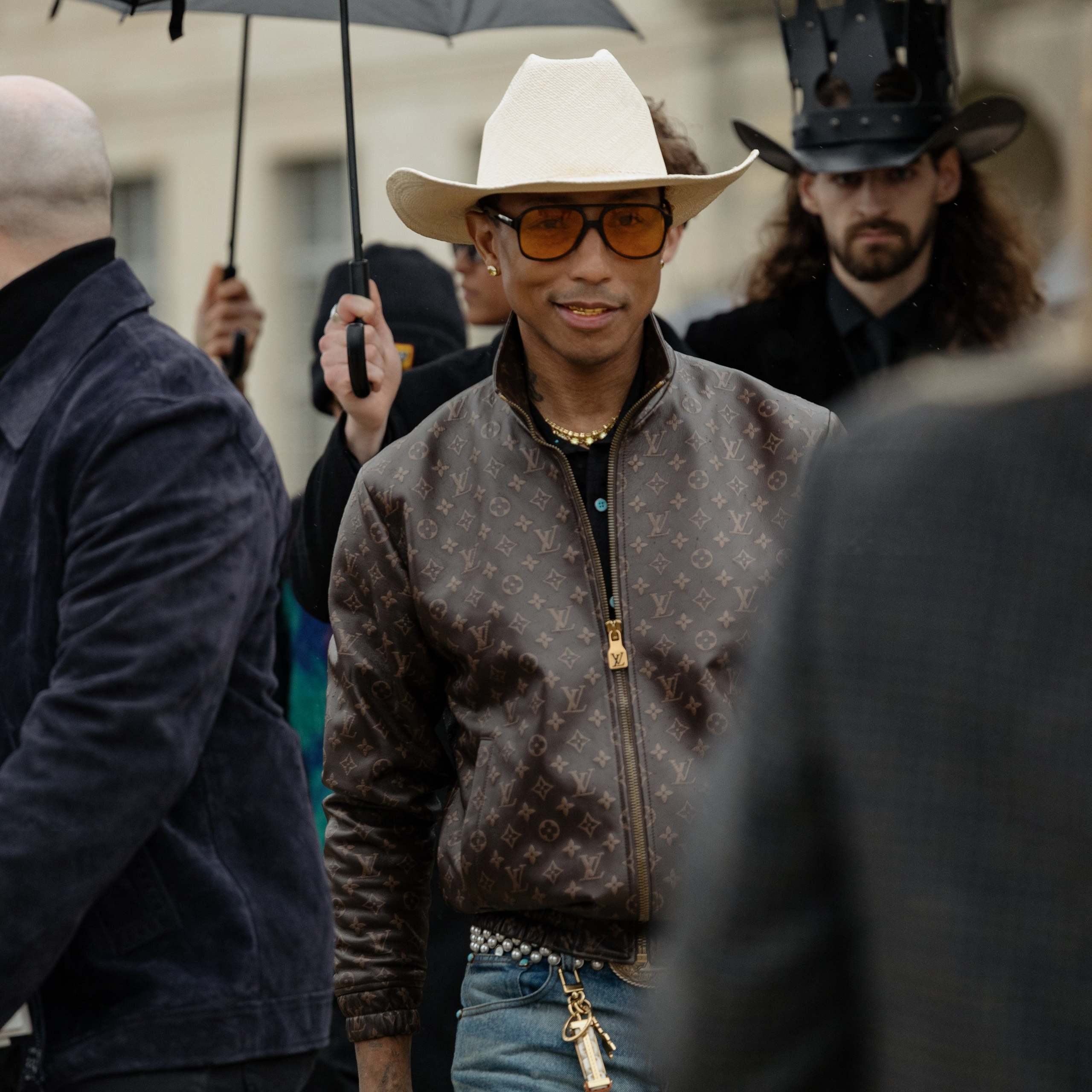 LOEWE PFW WOMENSWEAR FALL-WINTER 24/25