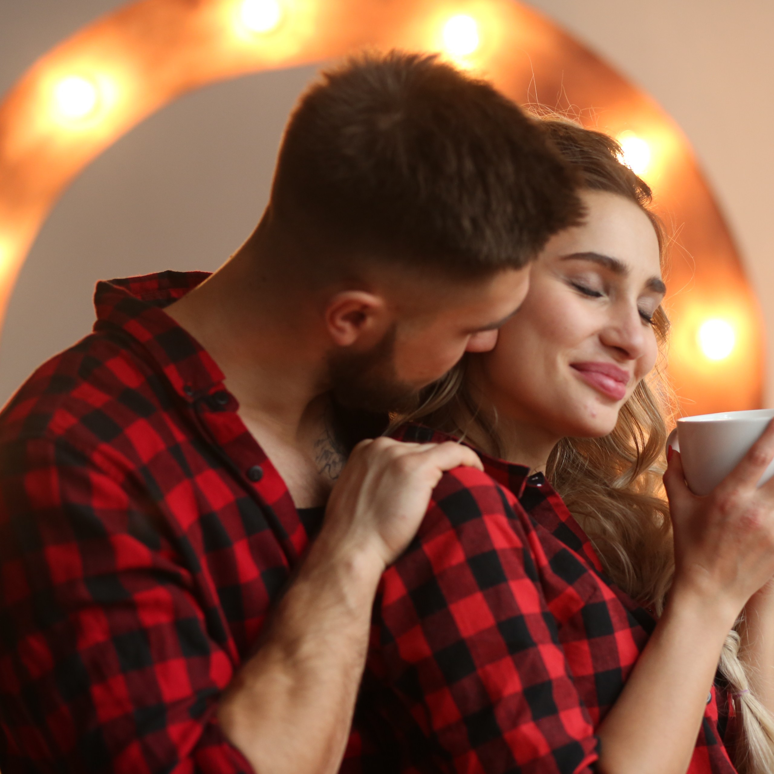 Новогодняя семейная фотосессия в Москве дома. Фотосессия в студии в Москве от профессионального фотографа услуги по доступным ценам