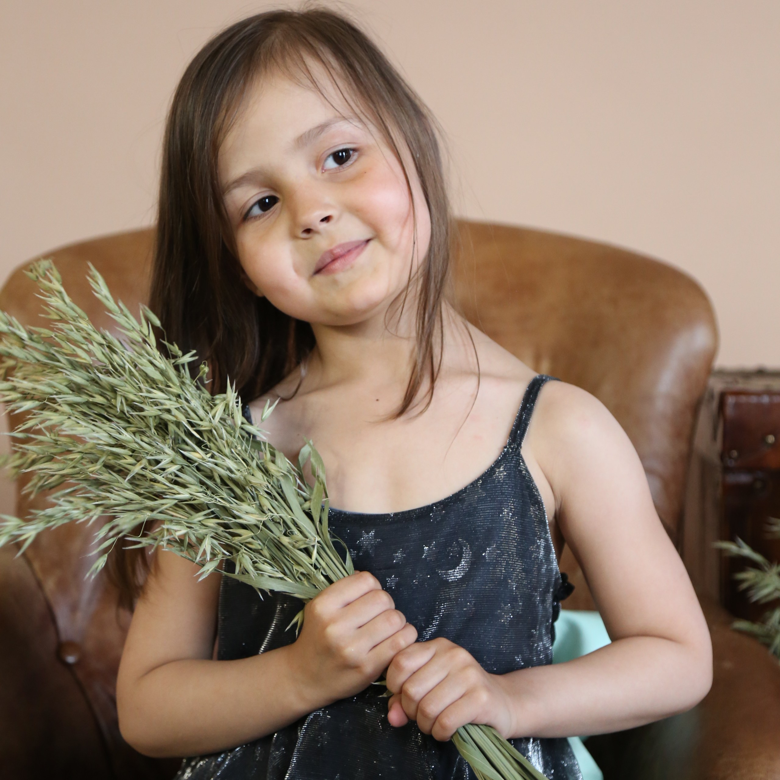 Детская фотосессия в студиях в Москве от детского фотографа. Фотосессия в студии в Москве от профессионального фотографа услуги по доступным ценам
