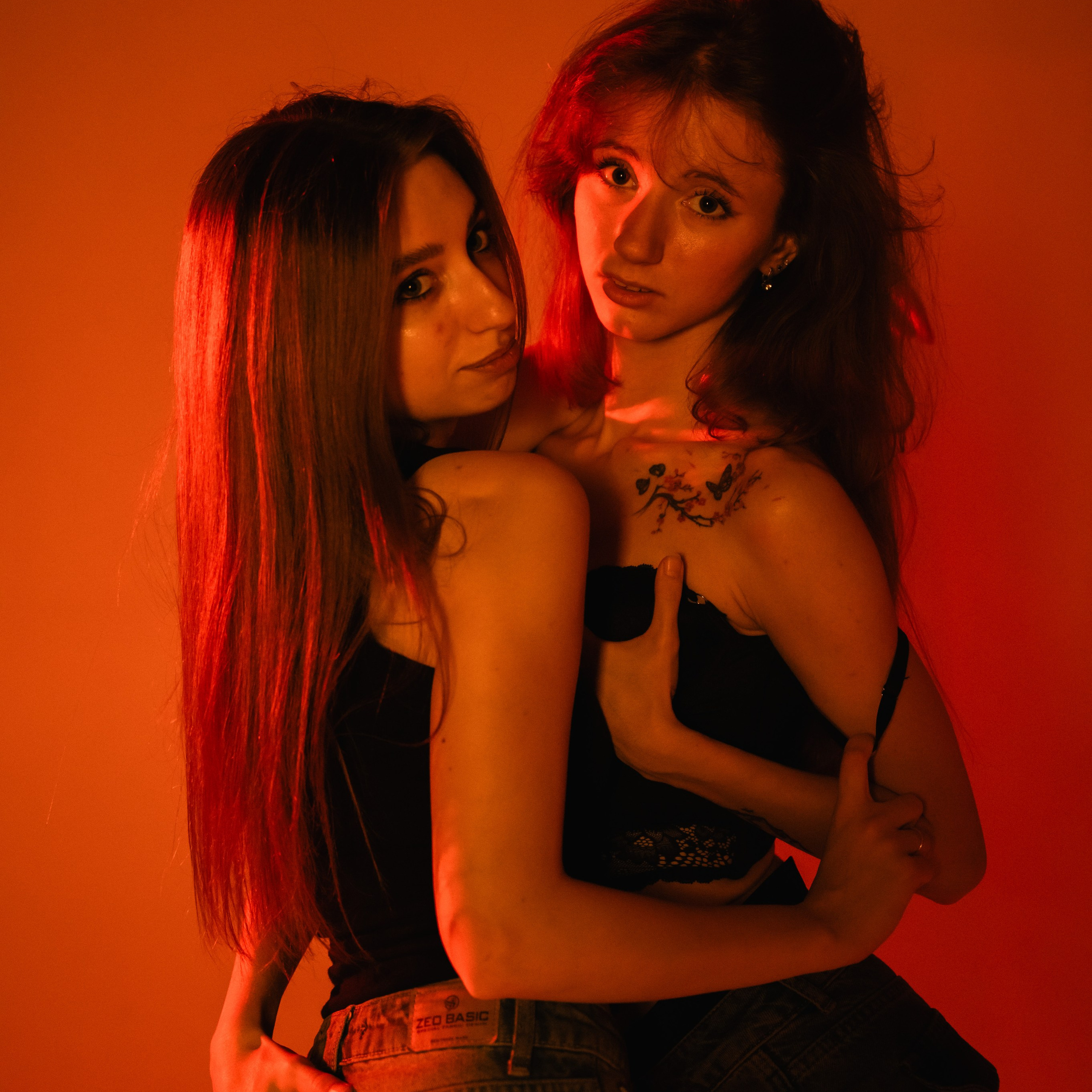 Лера и Настя