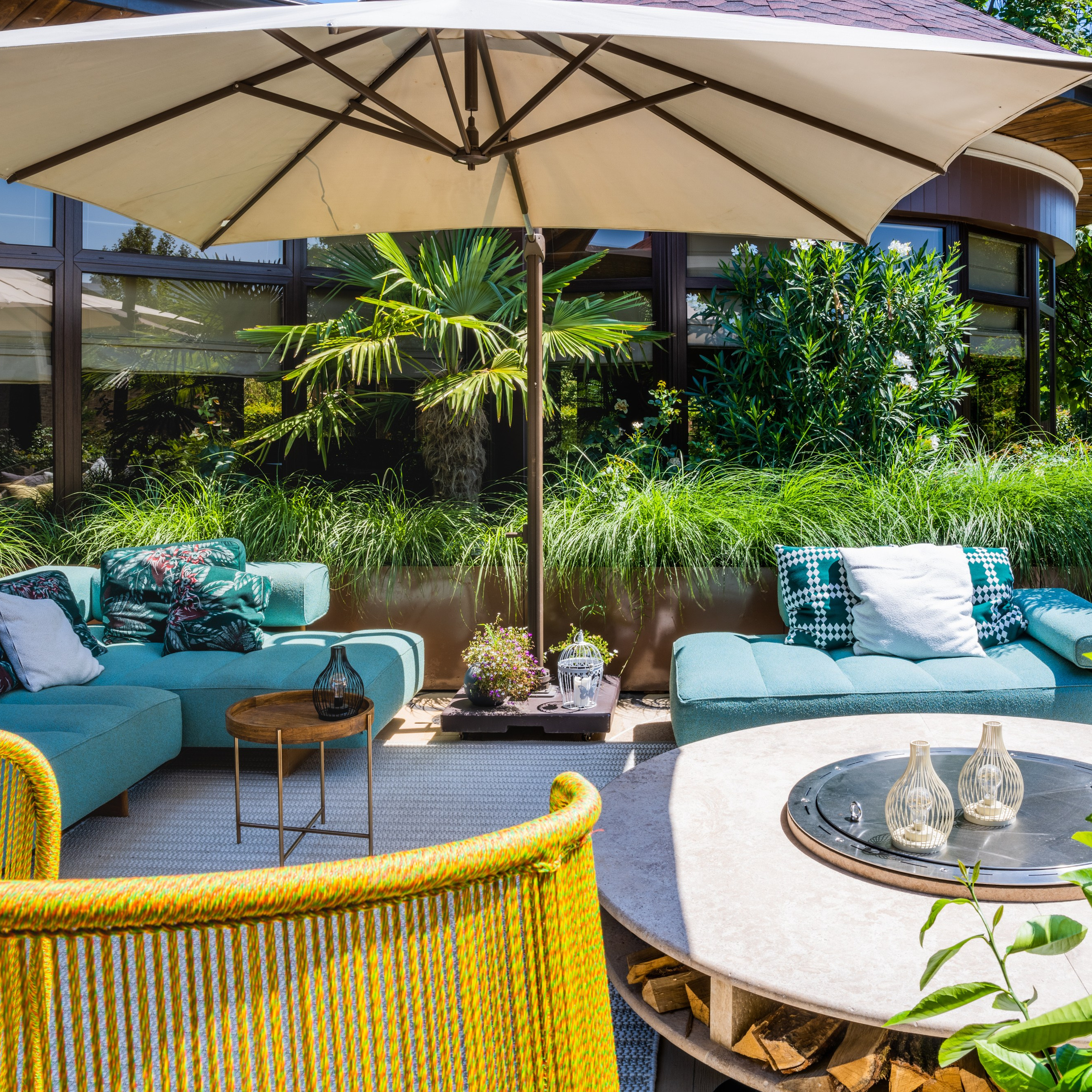 Цветущая веранда