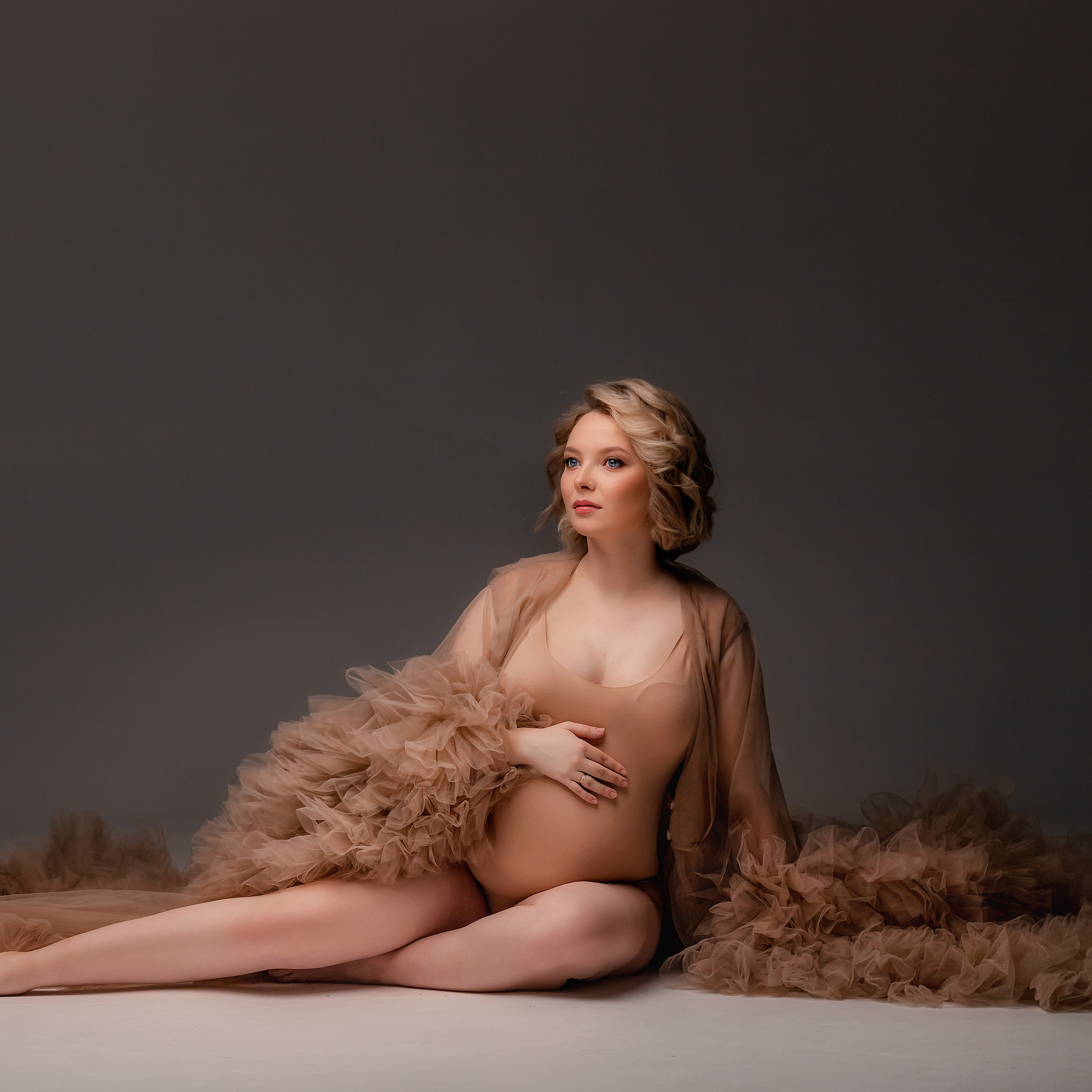Эстетика беременности. Художественный фотограф в Томске Алёна Окунева