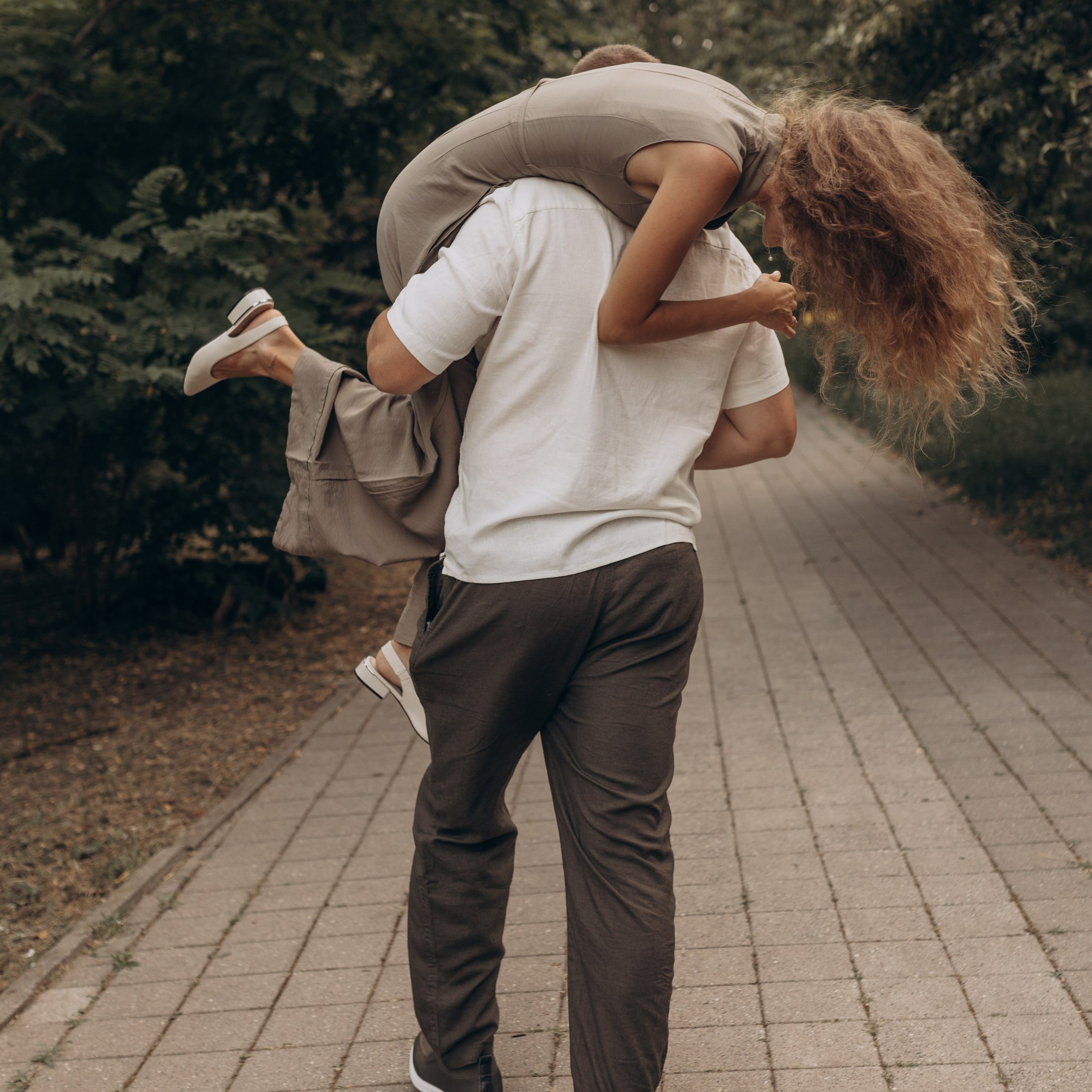 Фото-прогулка по городу с Русланом и Надеждой.