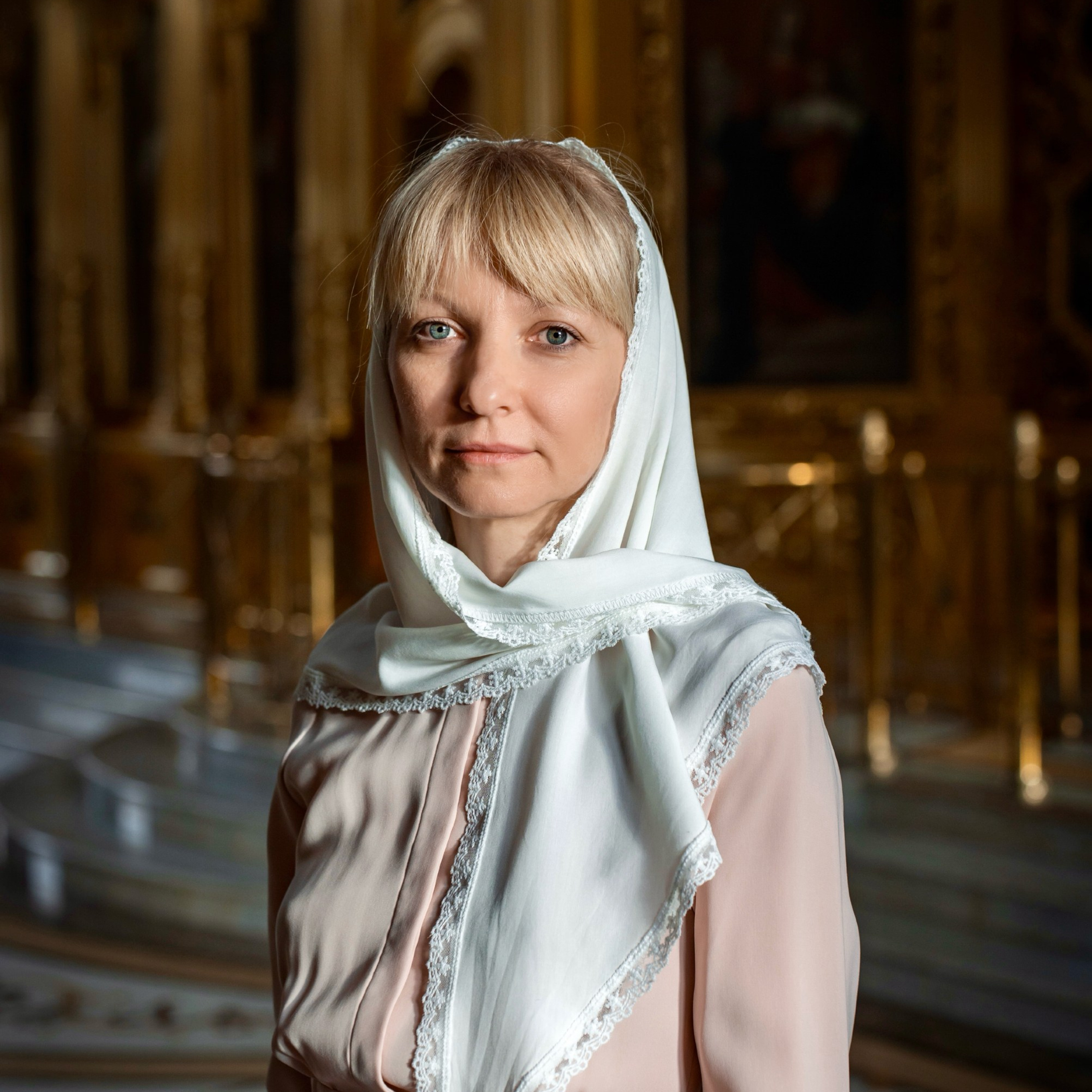 Украшение купели цветами в Туле. Фотограф на Крещение и Венчание в Туле, детский и семейный фотограф