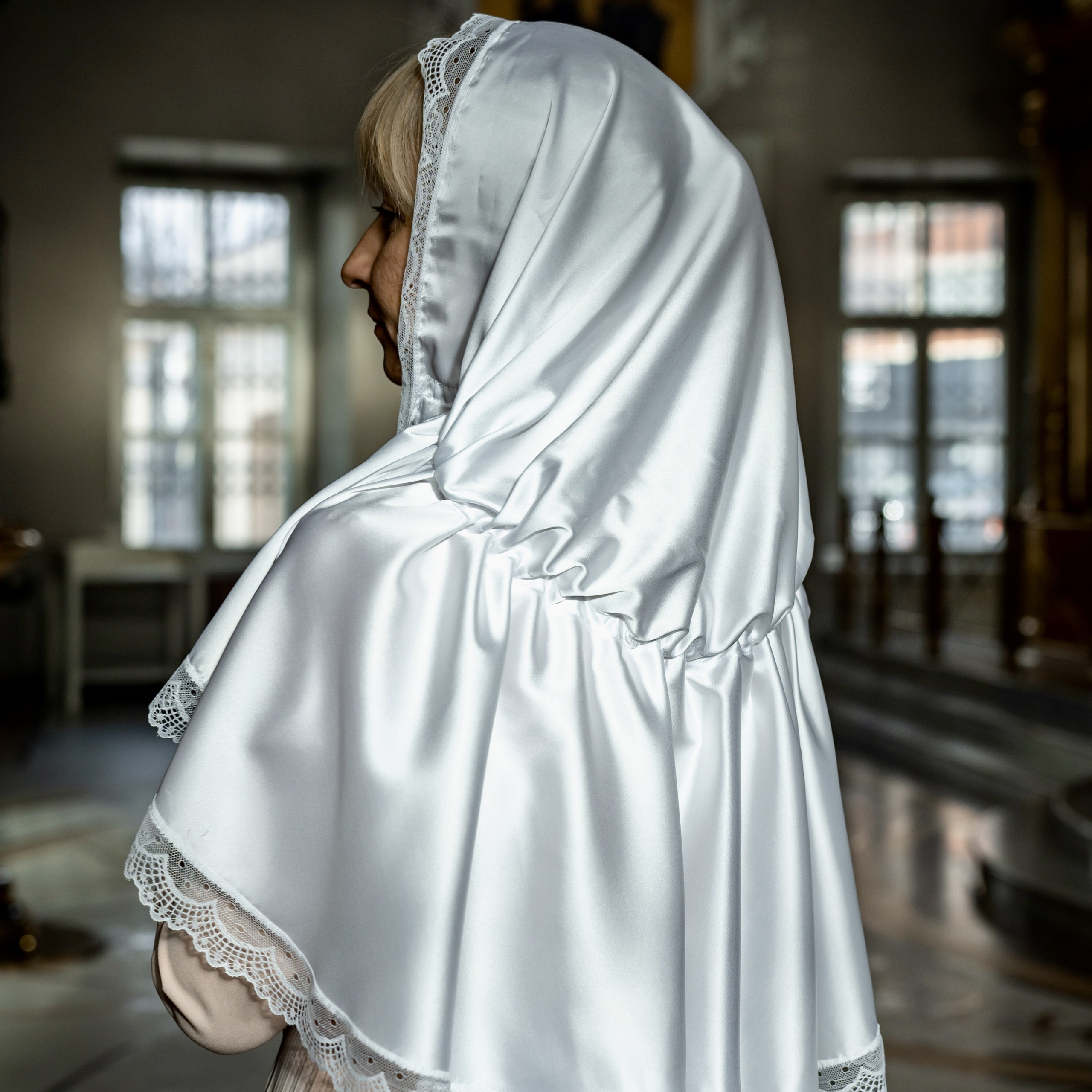 Украшение купели цветами в Туле. Фотограф на Крещение и Венчание в Туле, детский и семейный фотограф