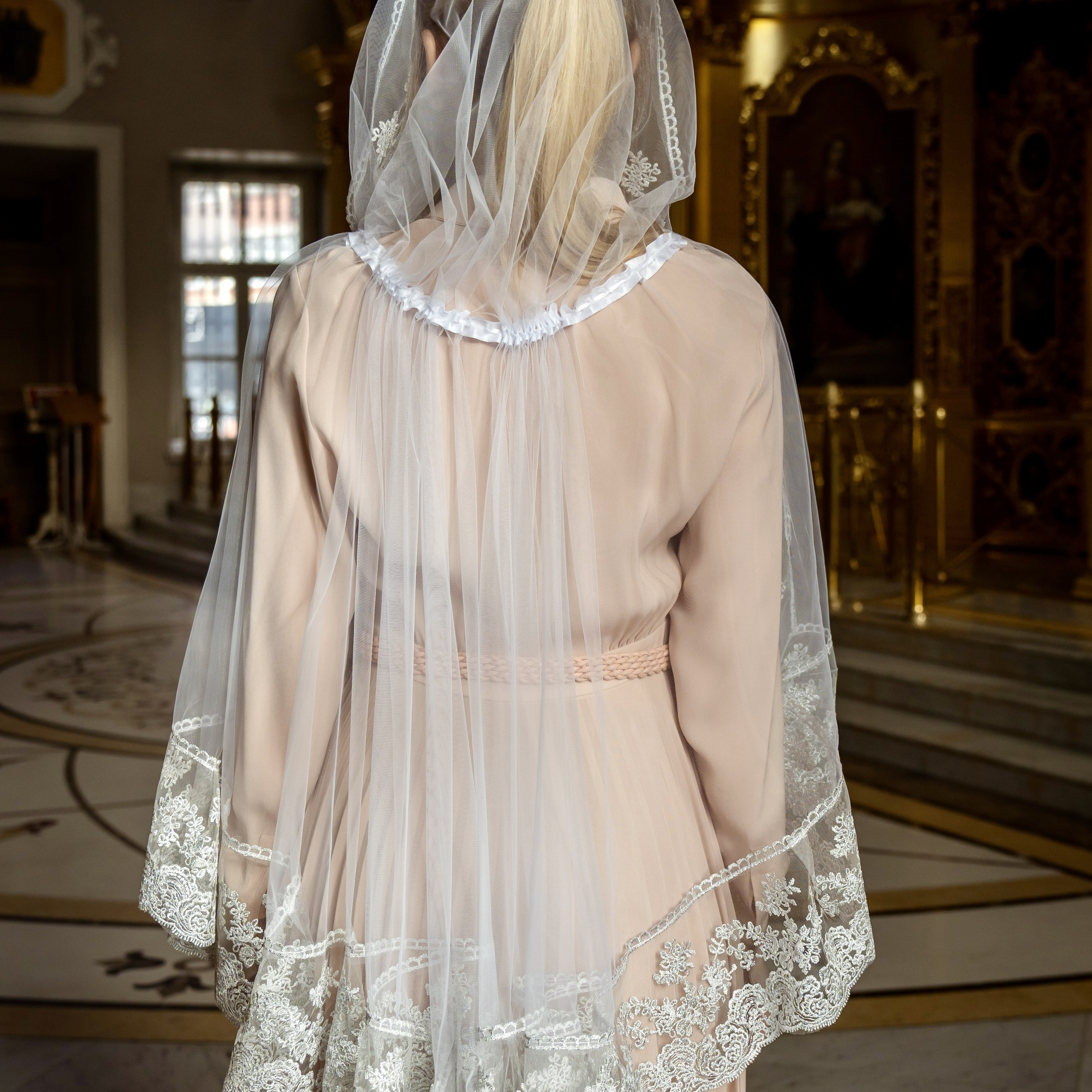 Украшение купели цветами в Туле. Фотограф на Крещение и Венчание в Туле, детский и семейный фотограф