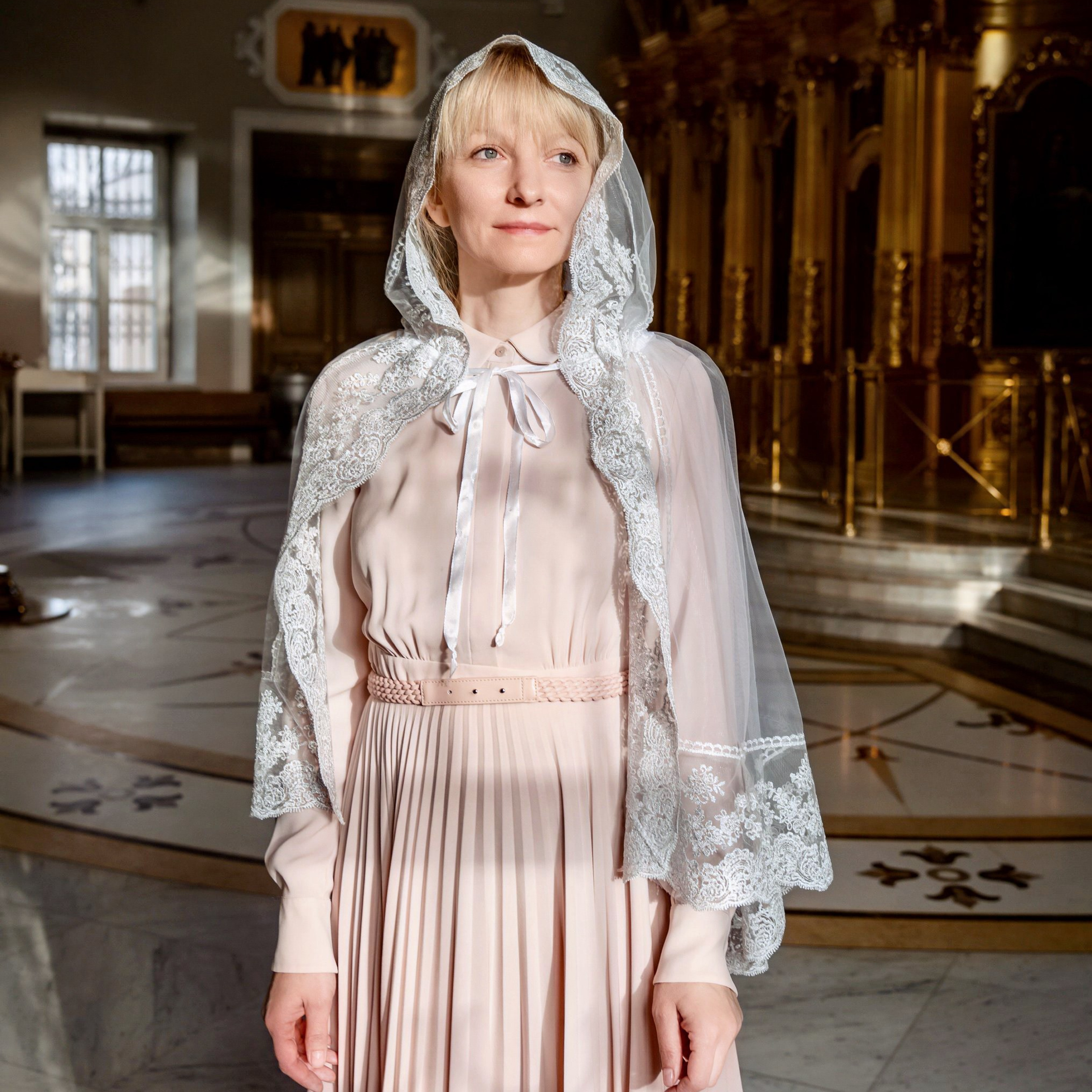 Украшение купели цветами в Туле. Фотограф на Крещение и Венчание в Туле, детский и семейный фотограф