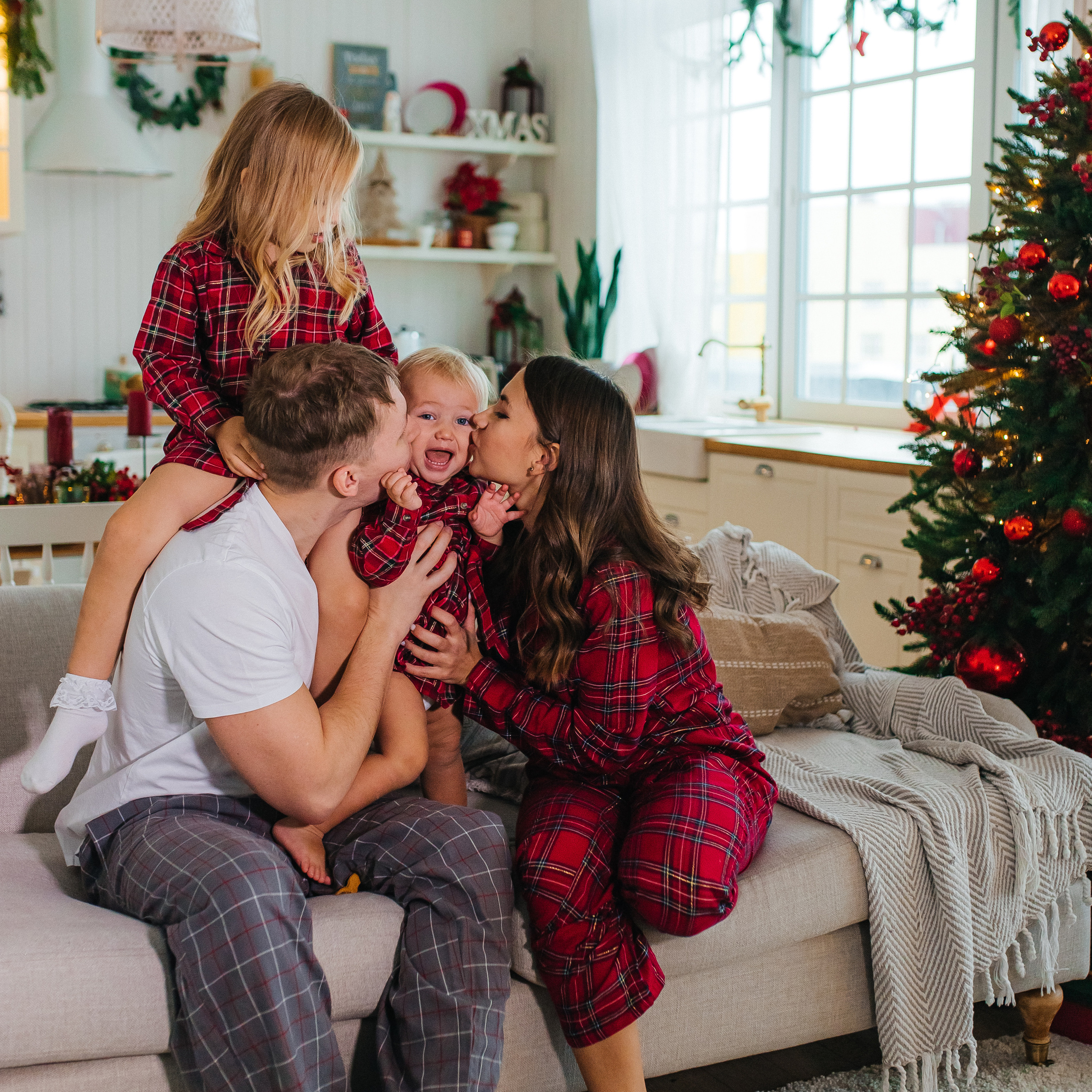 Катя, Илья, Стеша и Есения