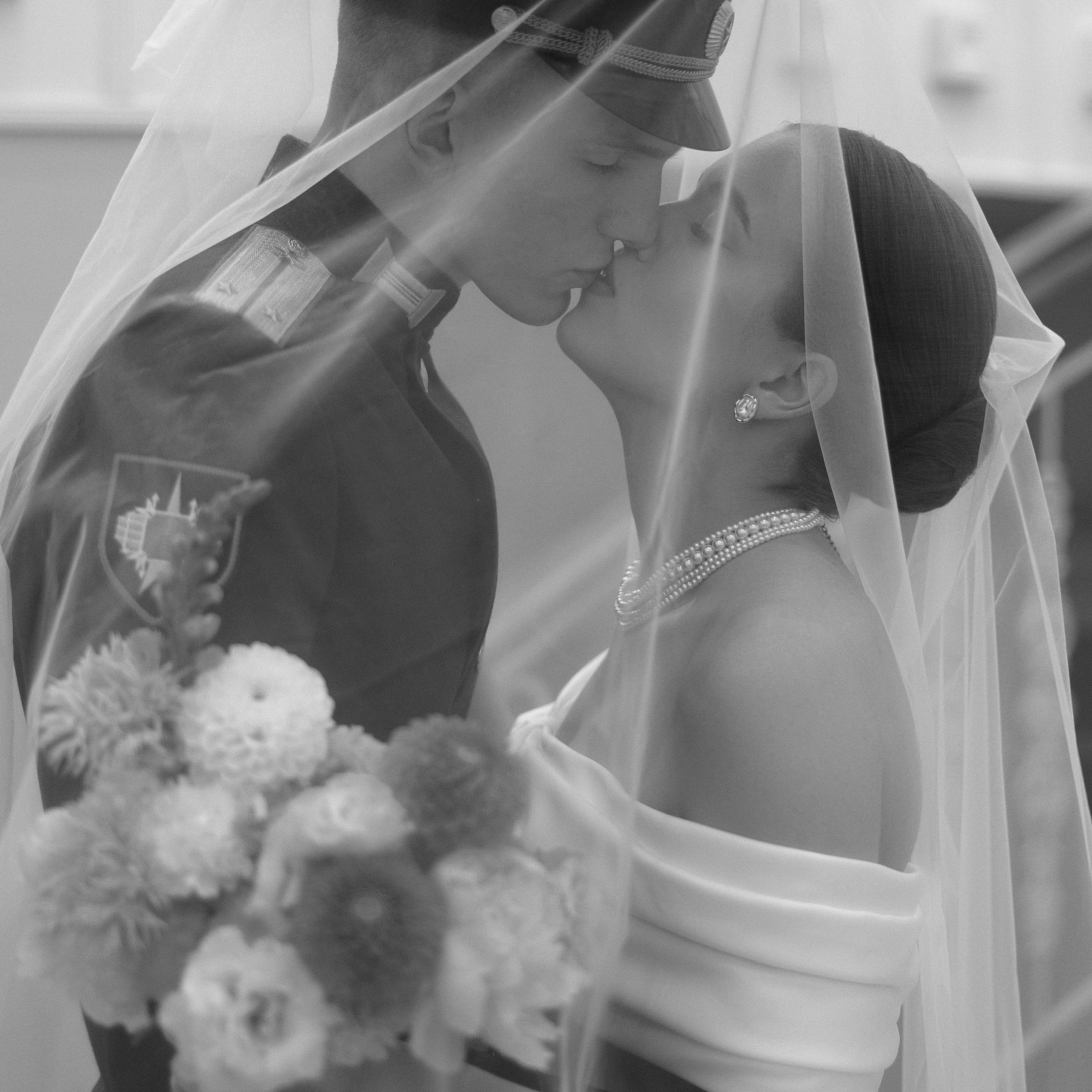 Сердца на&nbsp;погонах