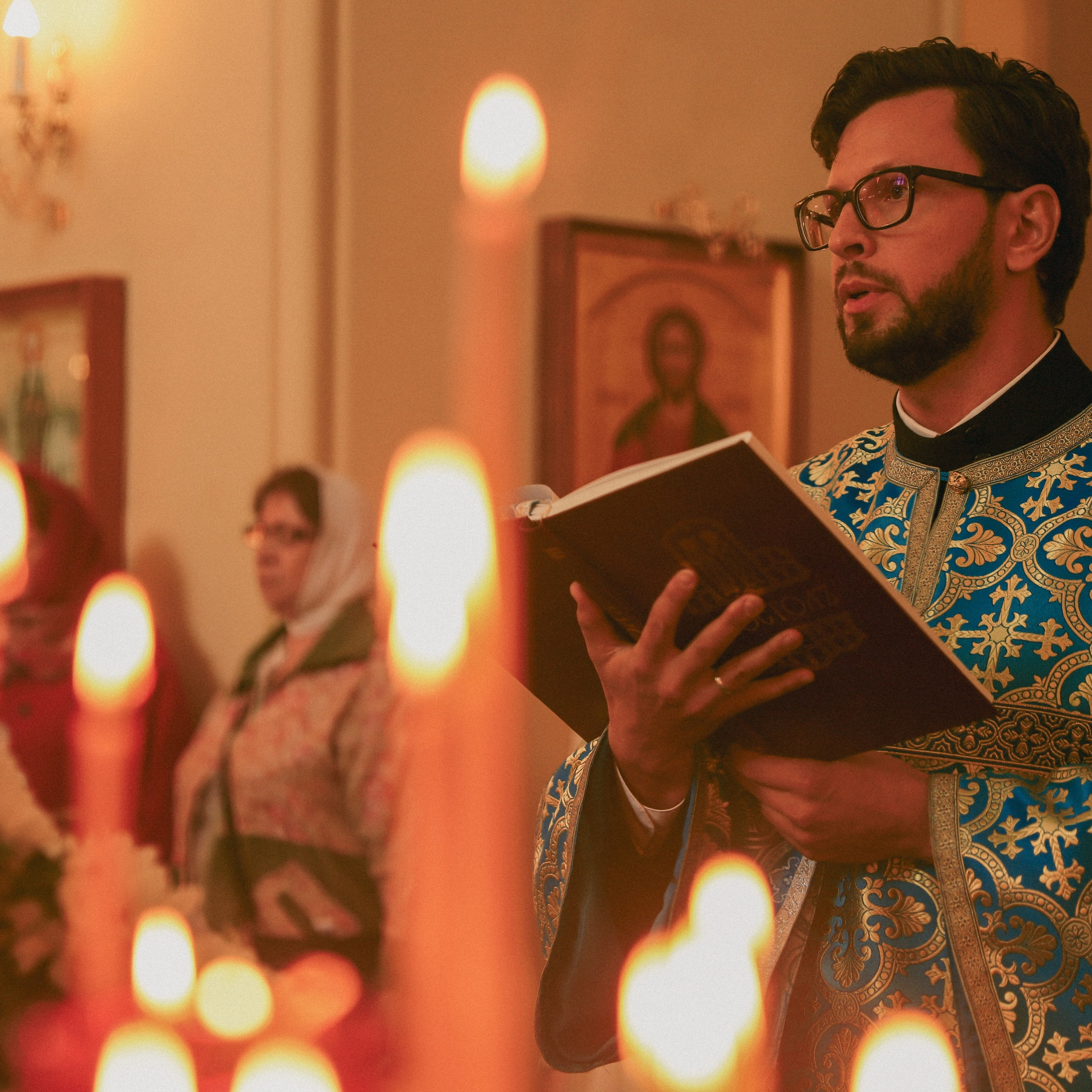 Служба в церкви