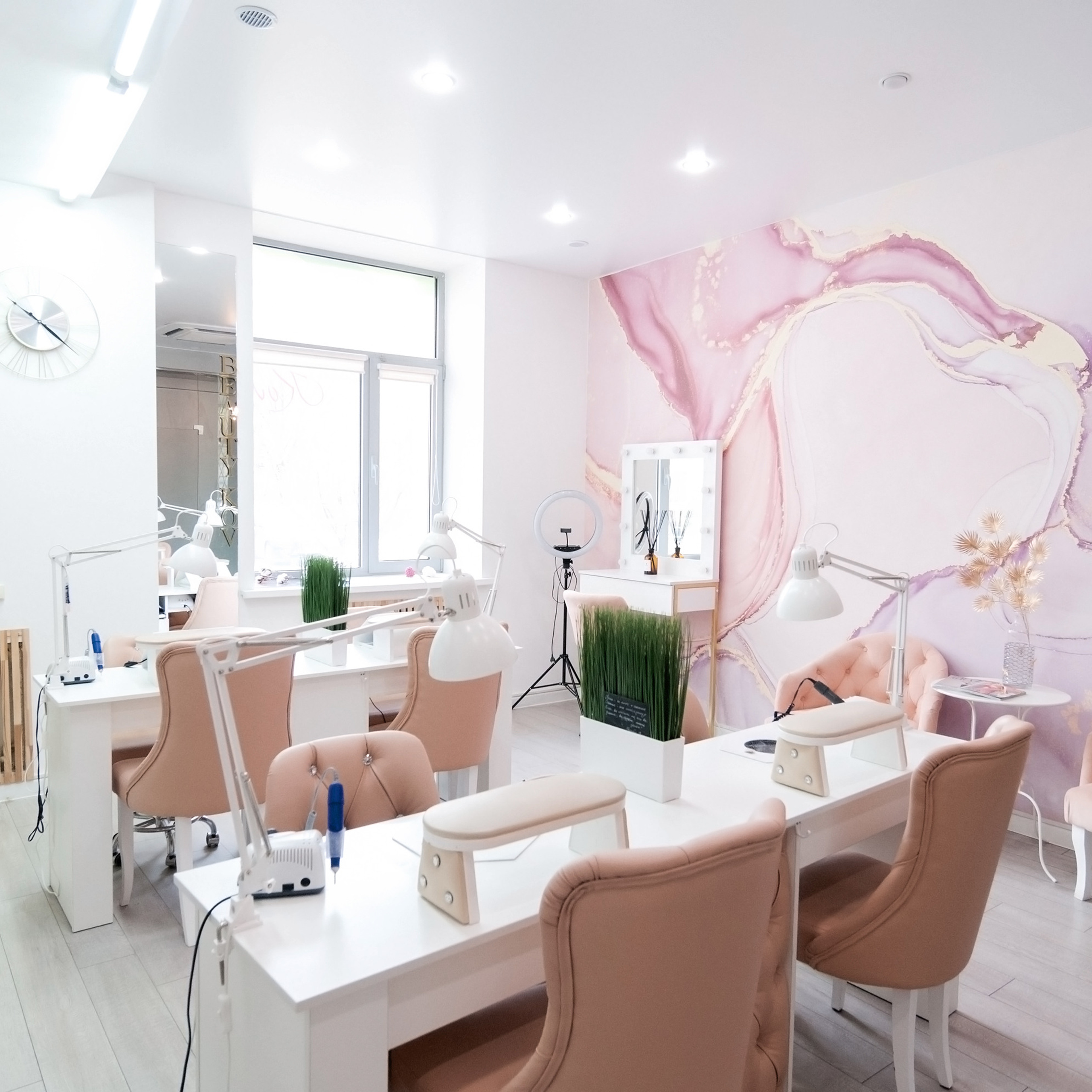 Фото салона красоты BeautyKov для соцсетей