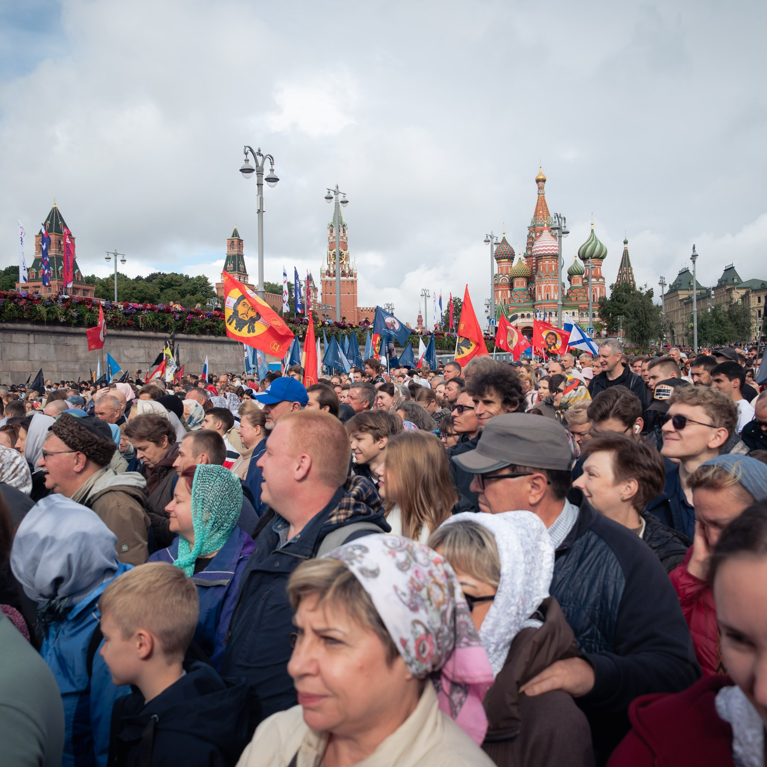Антон и Татьяна Денисенко — В храме