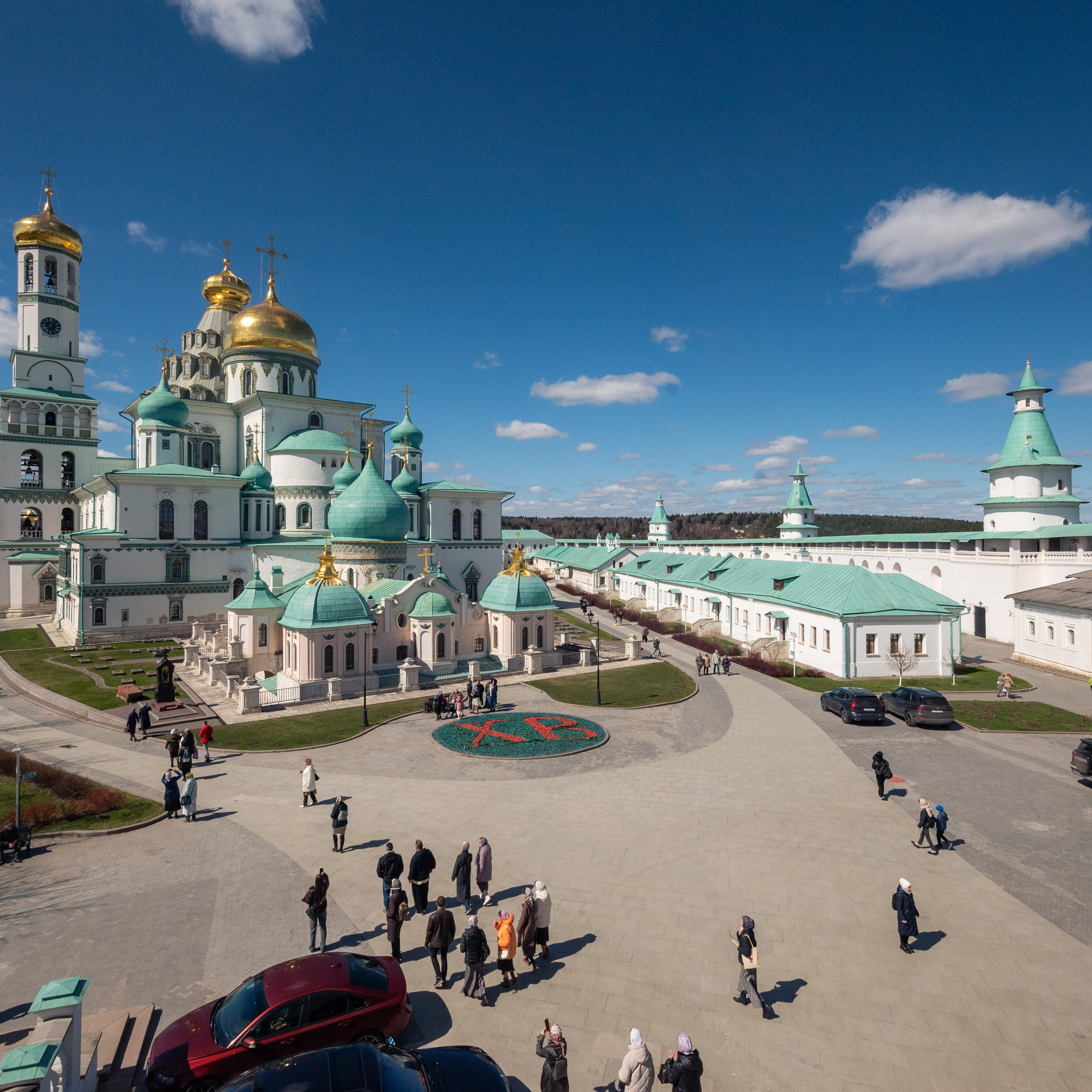 Антон и Татьяна Денисенко — В храме