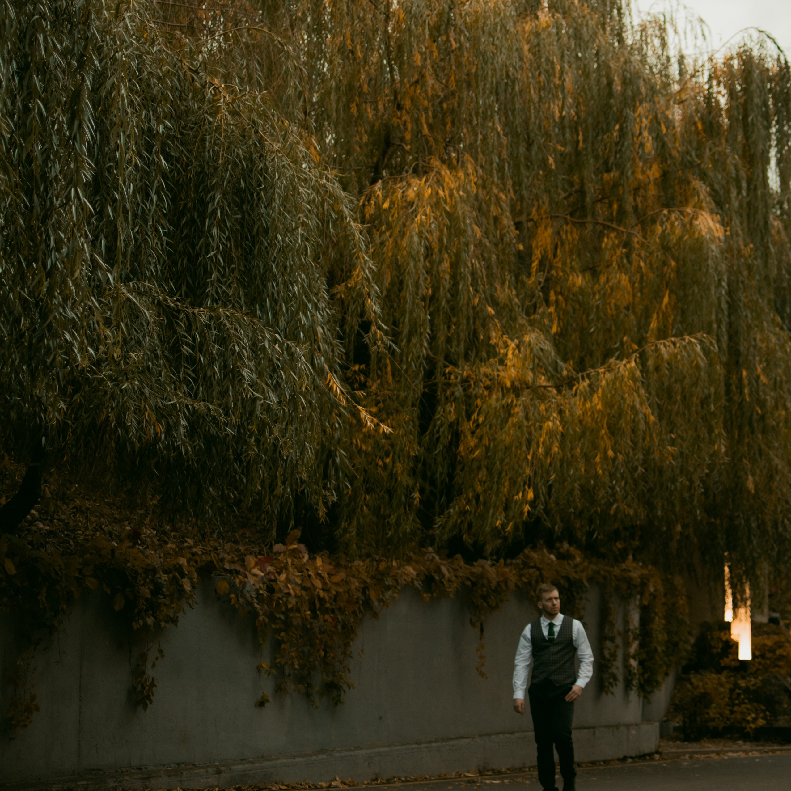 Мужчина осень