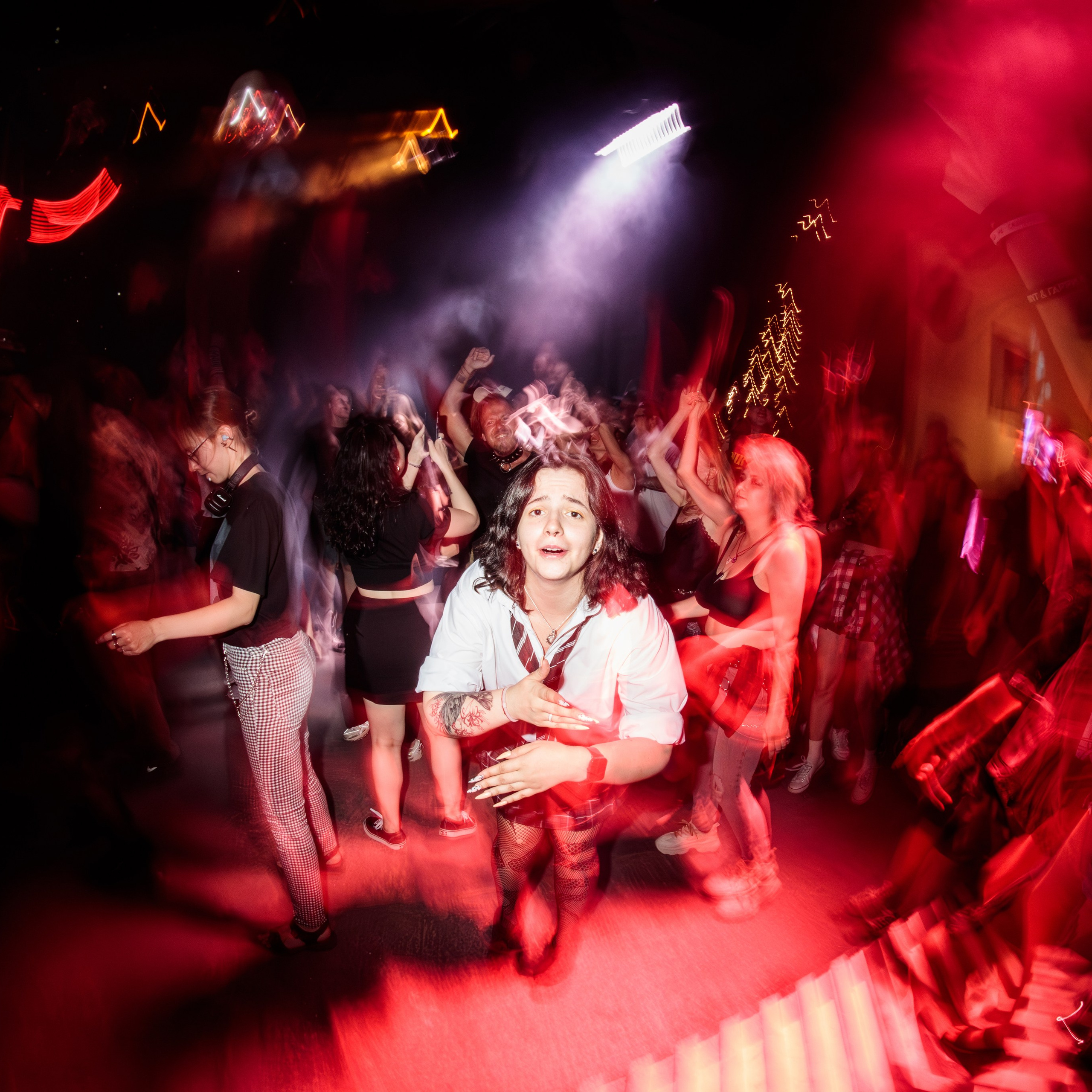 Весело и грустно