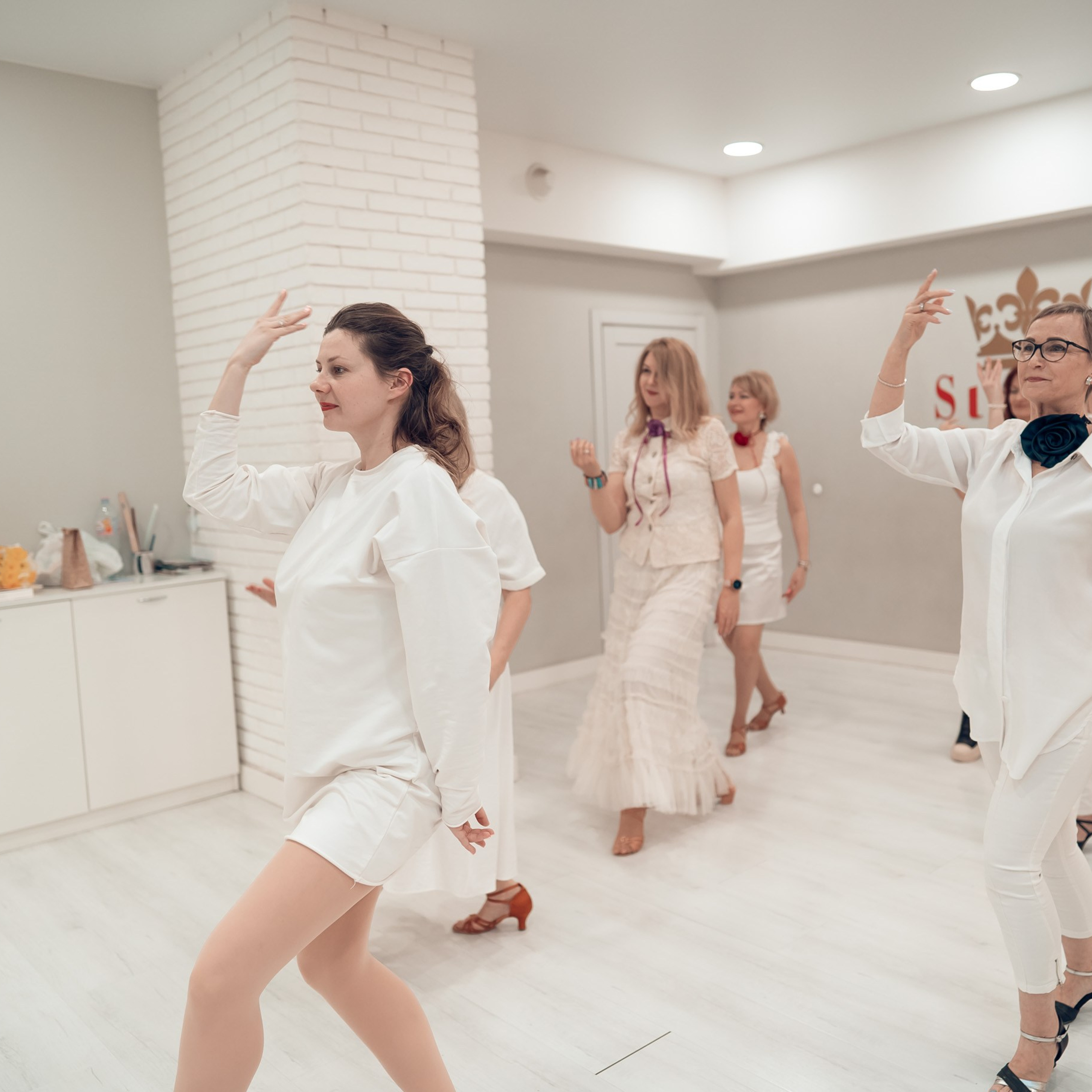 Вечеринка на 8 марта танцевальной студии Статус г. Севастополь