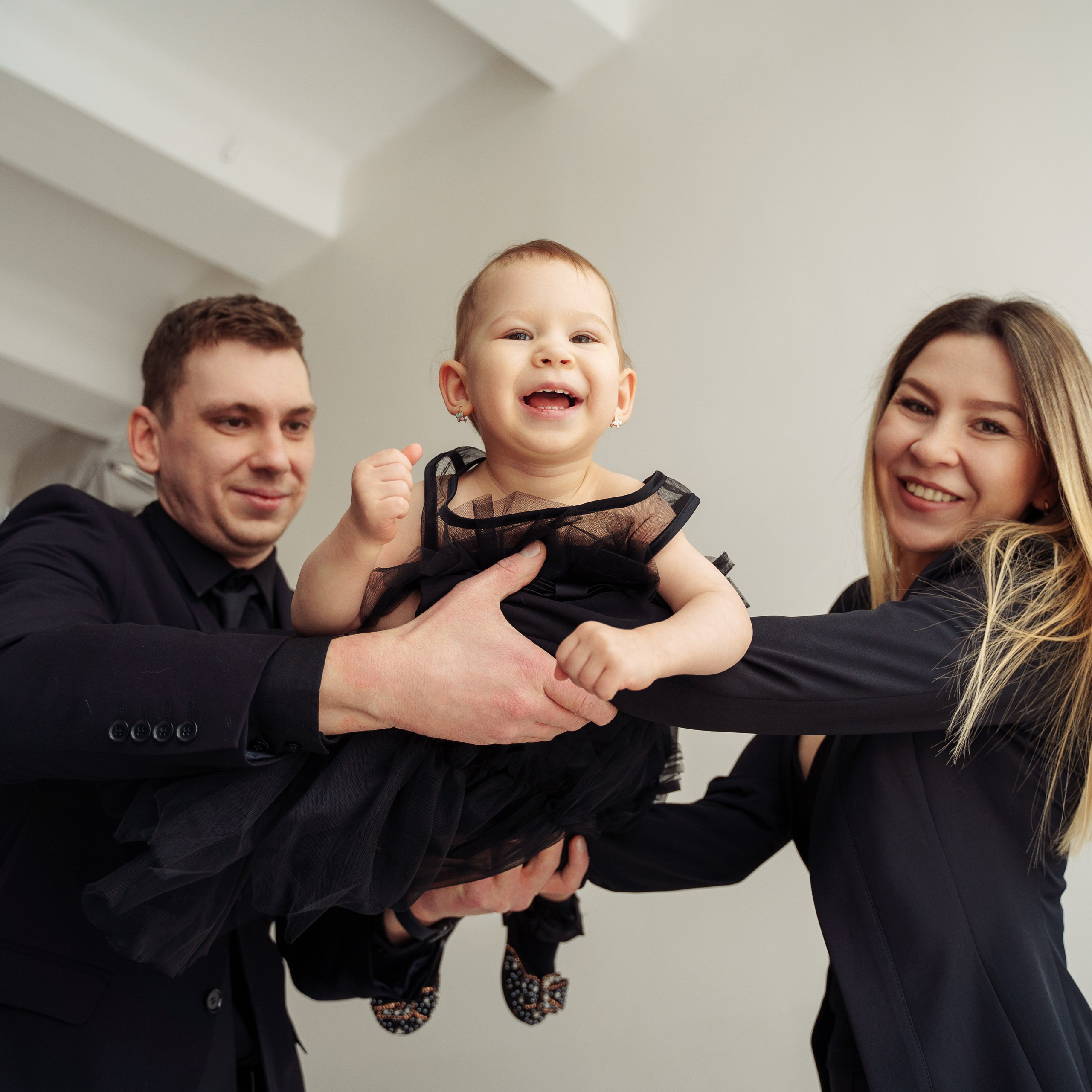 Ира, Саша и Аня