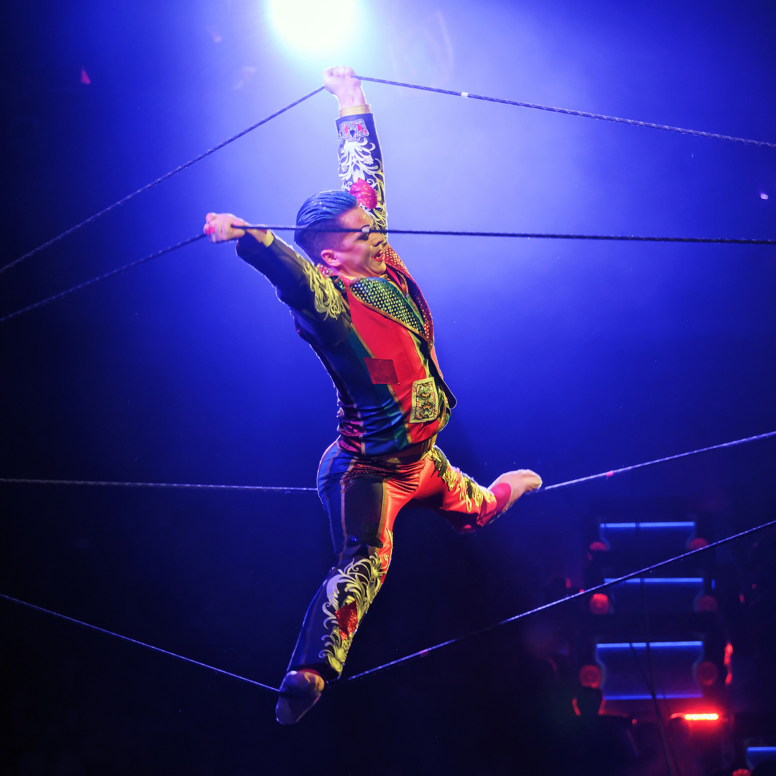 Песчаная сказка Гии Эрадзе — волшебное шоу 🎪, которое должен увидеть каждый, кто ценит красоту🌹, талант 🎭 и умение мечтать 💫. Цирковой фотограф Андрей Пухов (Jazz)