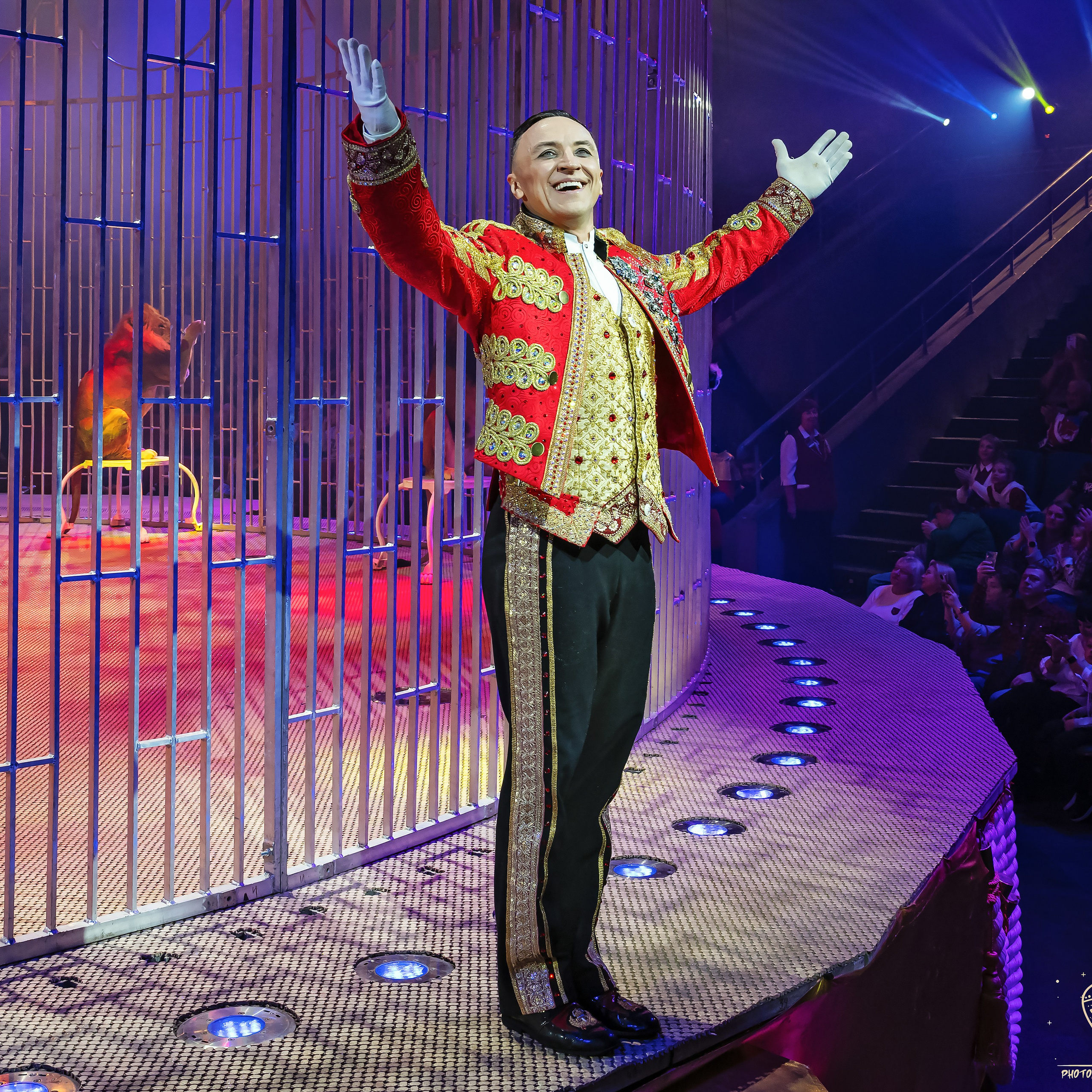 Шоу фонтанов «Принц цирка» 🎪 09.11.2024. Фотограф Андрей Пухов (Jazz)