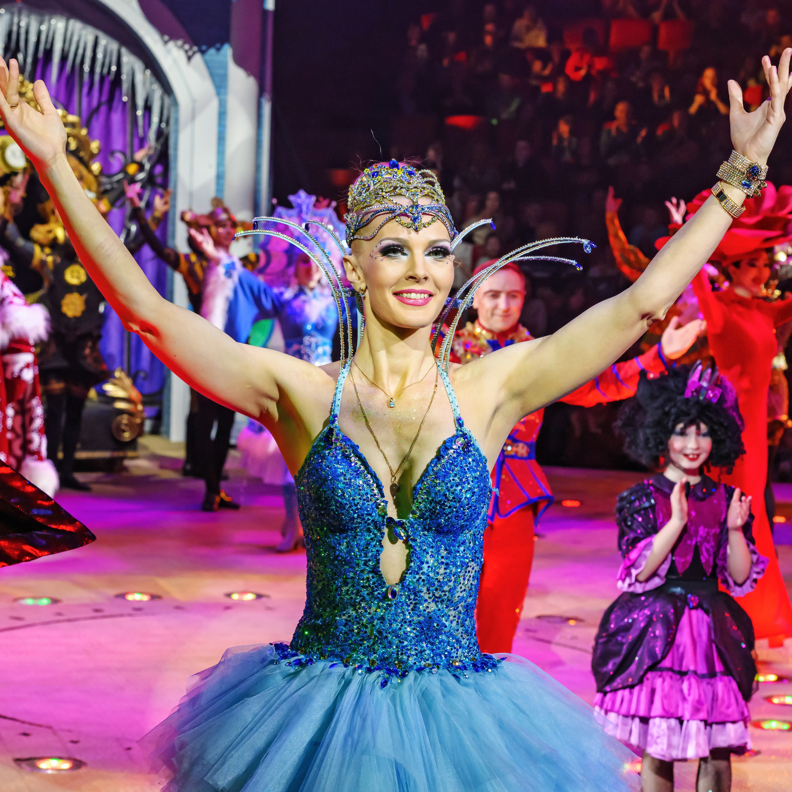 «13 месяцев. Шоу ледяных фонтанов»❄💙. Фотограф Андрей Пухов (Jazz)