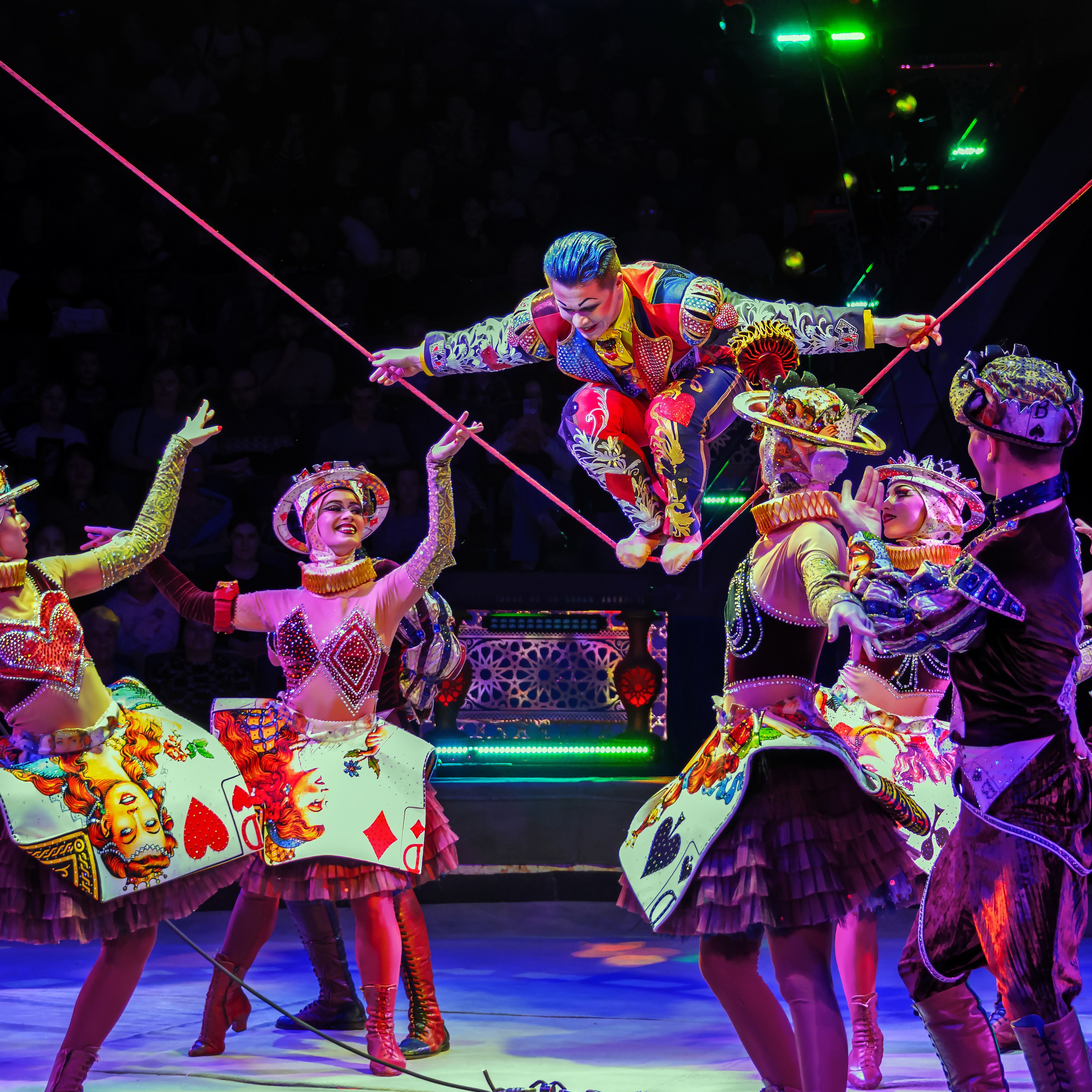 Песчаная сказка Гии Эрадзе — волшебное шоу 🎪, которое должен увидеть каждый, кто ценит красоту🌹, талант 🎭 и умение мечтать 💫. Цирковой фотограф Андрей Пухов (Jazz)