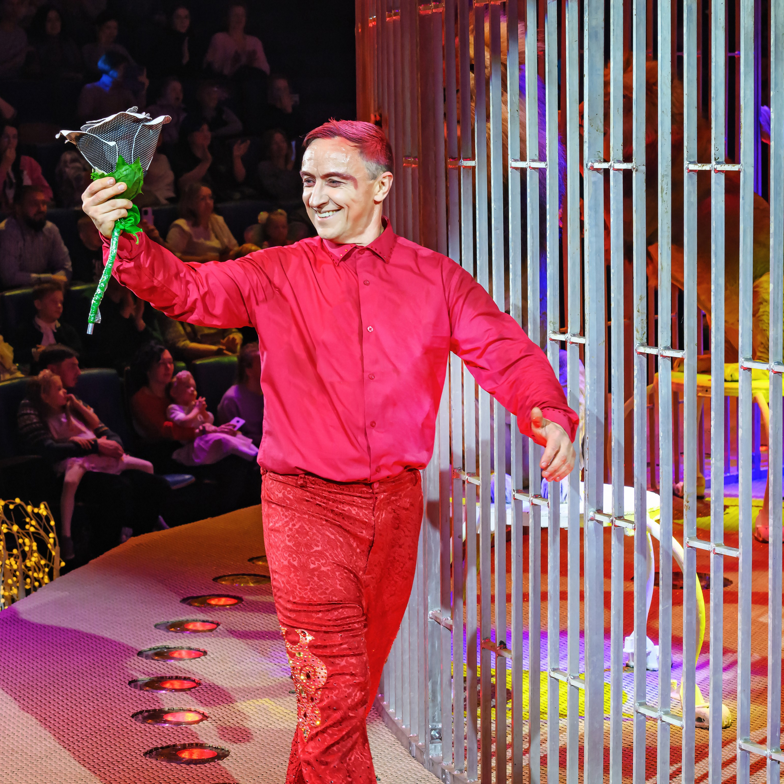 «13 месяцев. Шоу ледяных фонтанов»❄💙. Фотограф Андрей Пухов (Jazz)