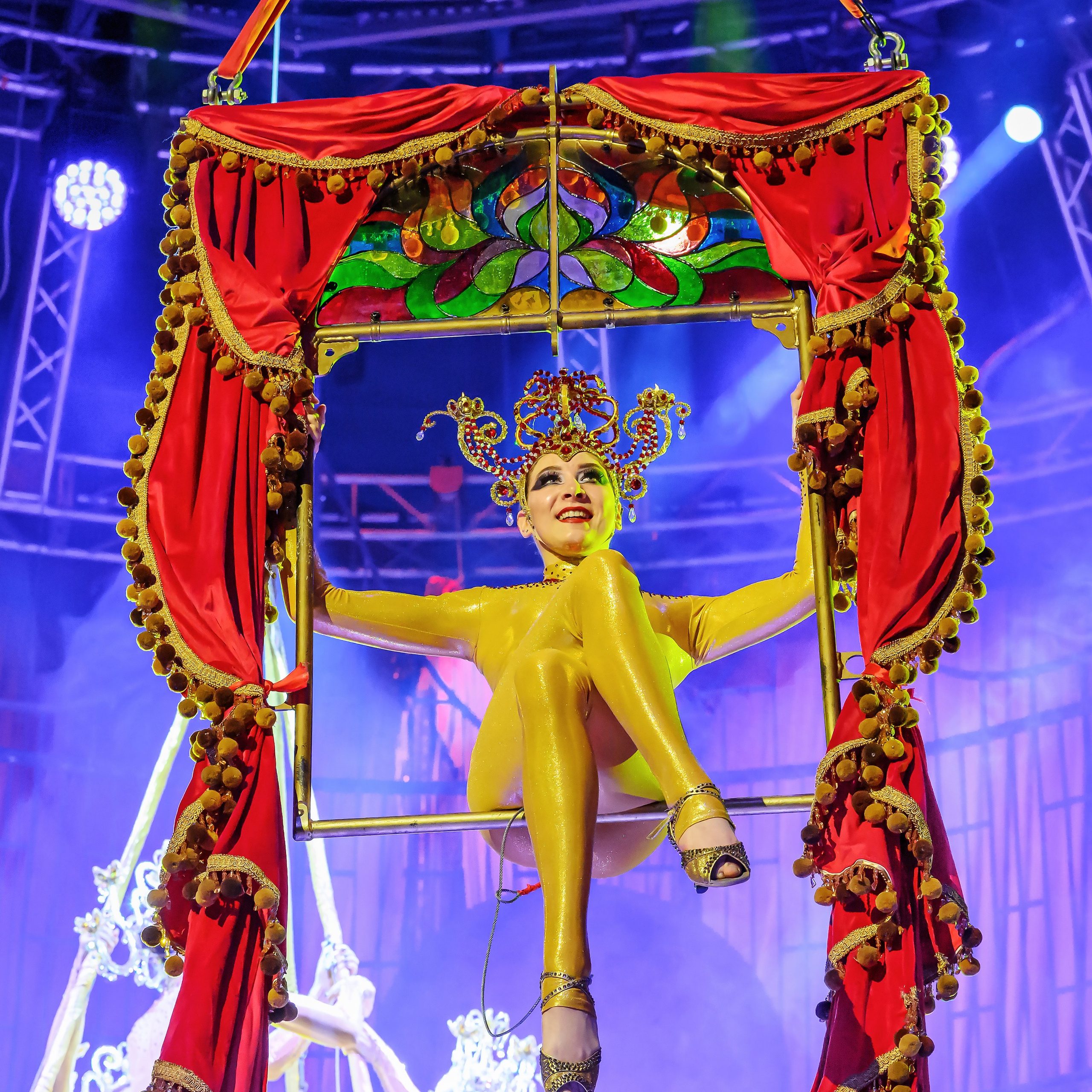 «13 месяцев. Шоу ледяных фонтанов»❄💙. Фотограф Андрей Пухов (Jazz)