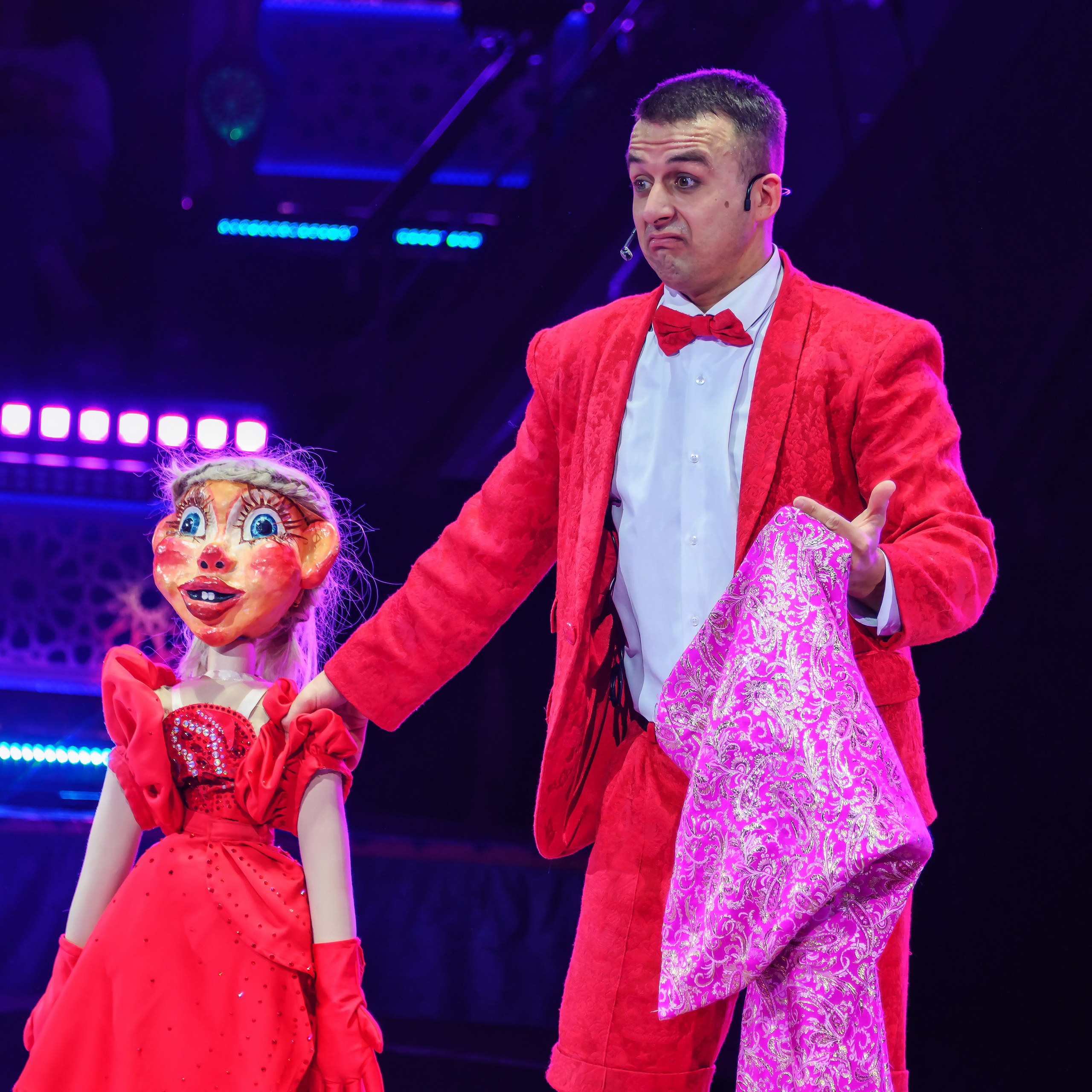 Песчаная сказка Гии Эрадзе — волшебное шоу 🎪, которое должен увидеть каждый, кто ценит красоту🌹, талант 🎭 и умение мечтать 💫. Цирковой фотограф Андрей Пухов (Jazz)